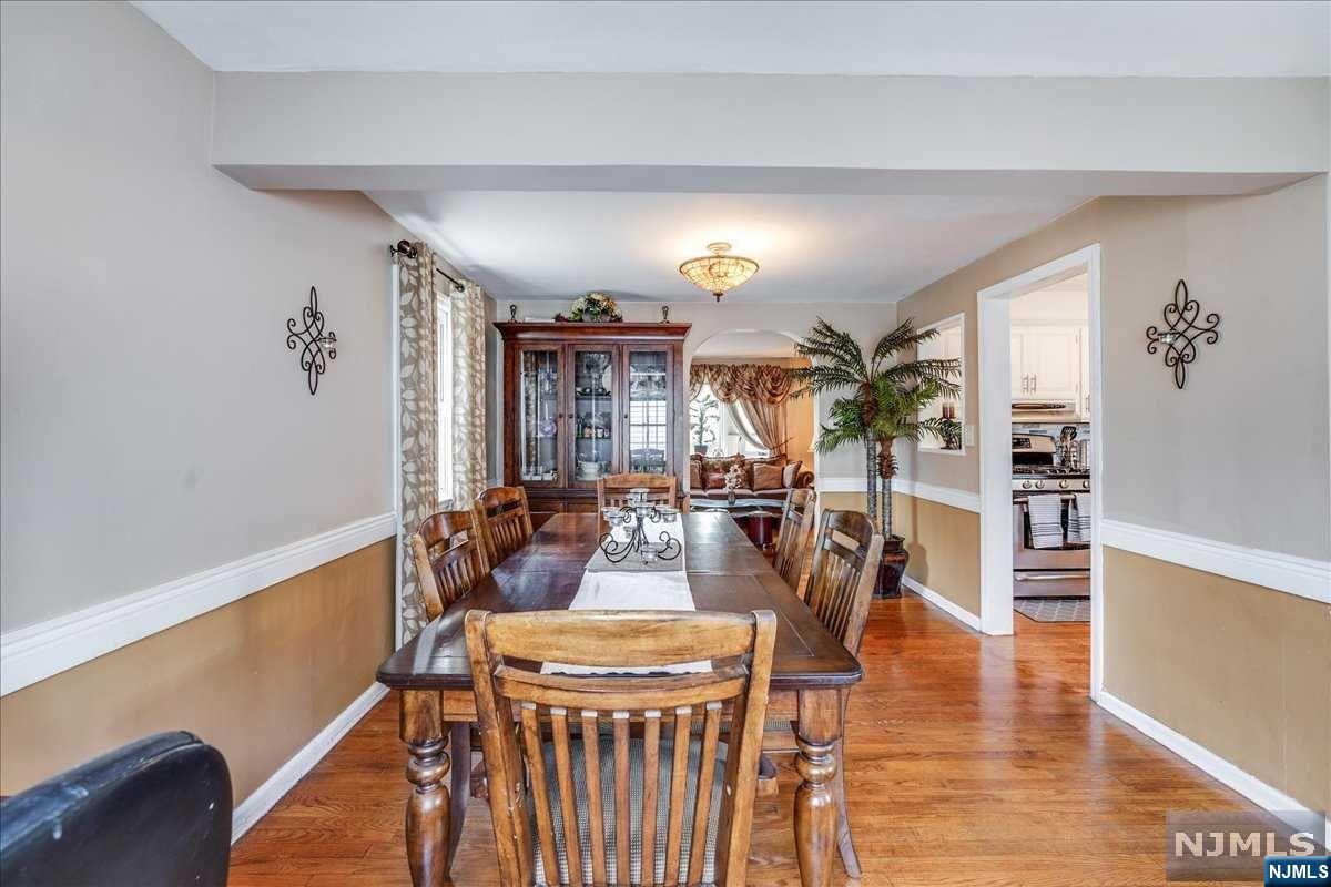 00-055 Midland Avenue
