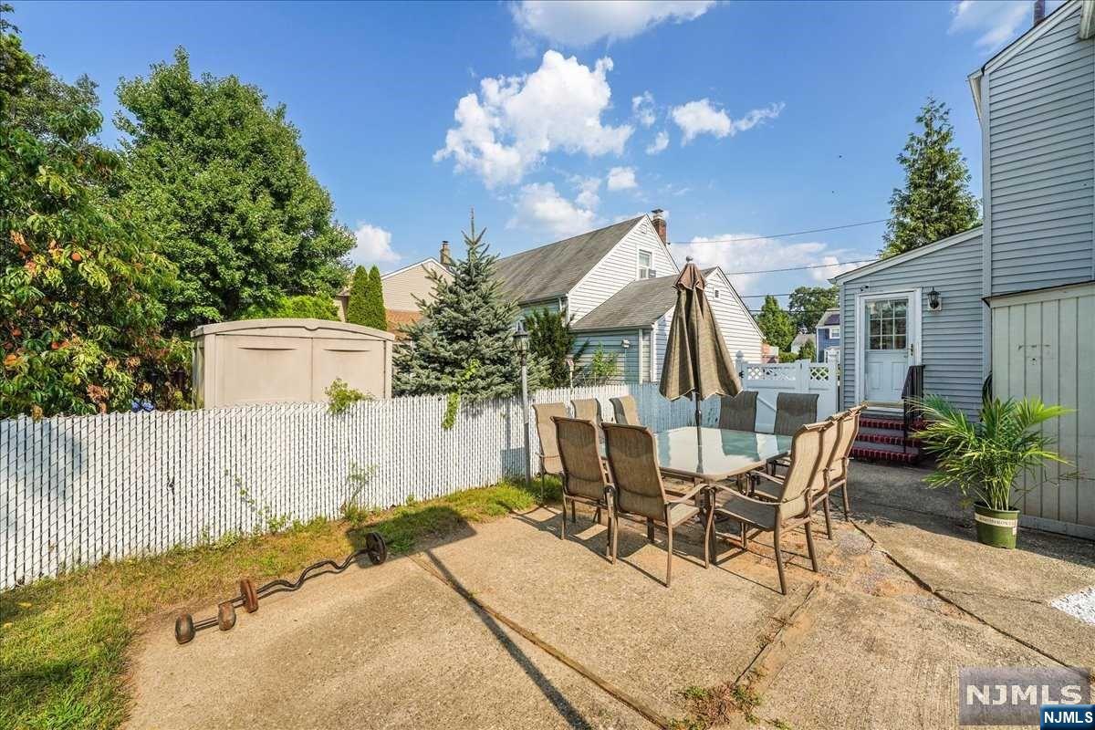 00-055 Midland Avenue