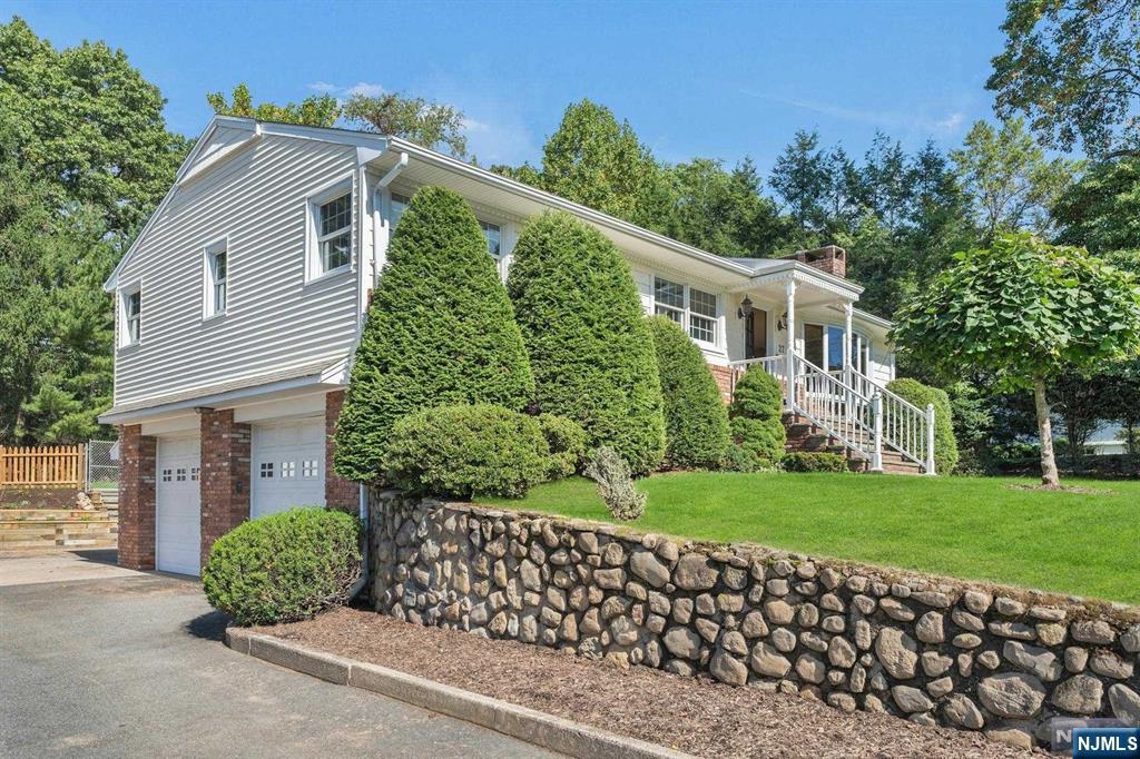 27 Heights Road