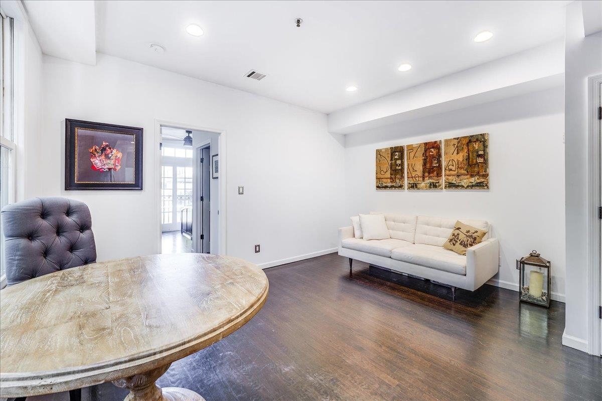 96 COLES ST Unit: 2
