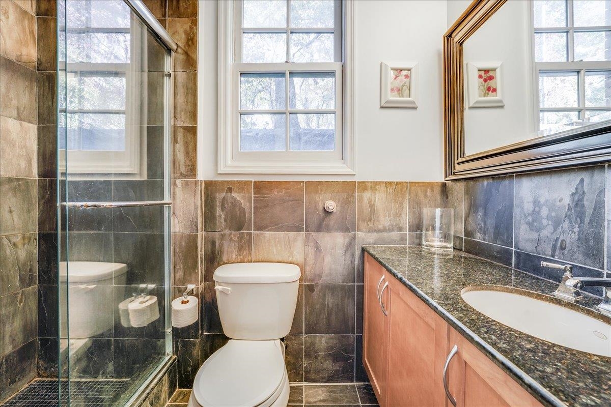 96 COLES ST Unit: 2