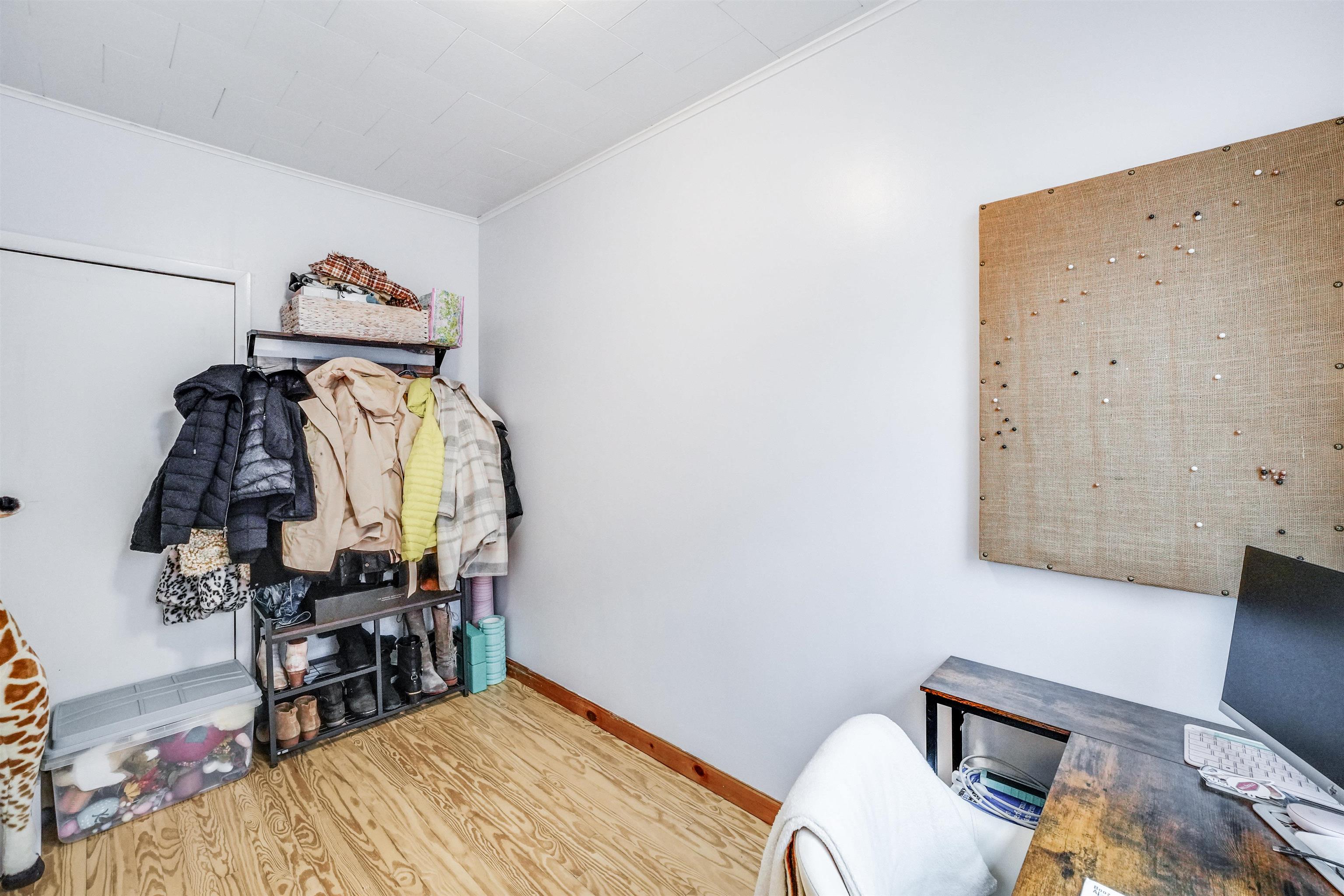916 PARK AVE Unit: 4