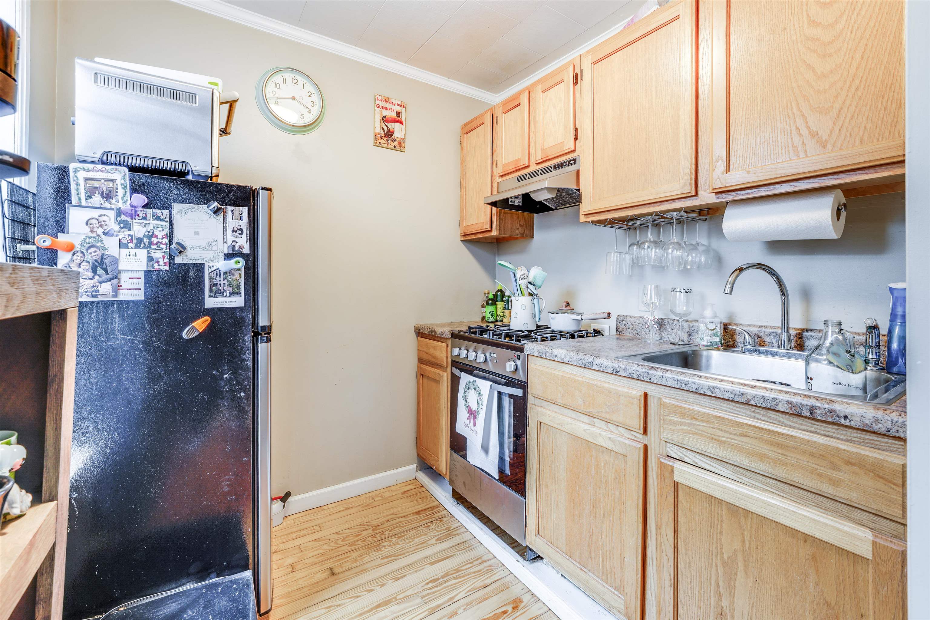 916 PARK AVE Unit: 4