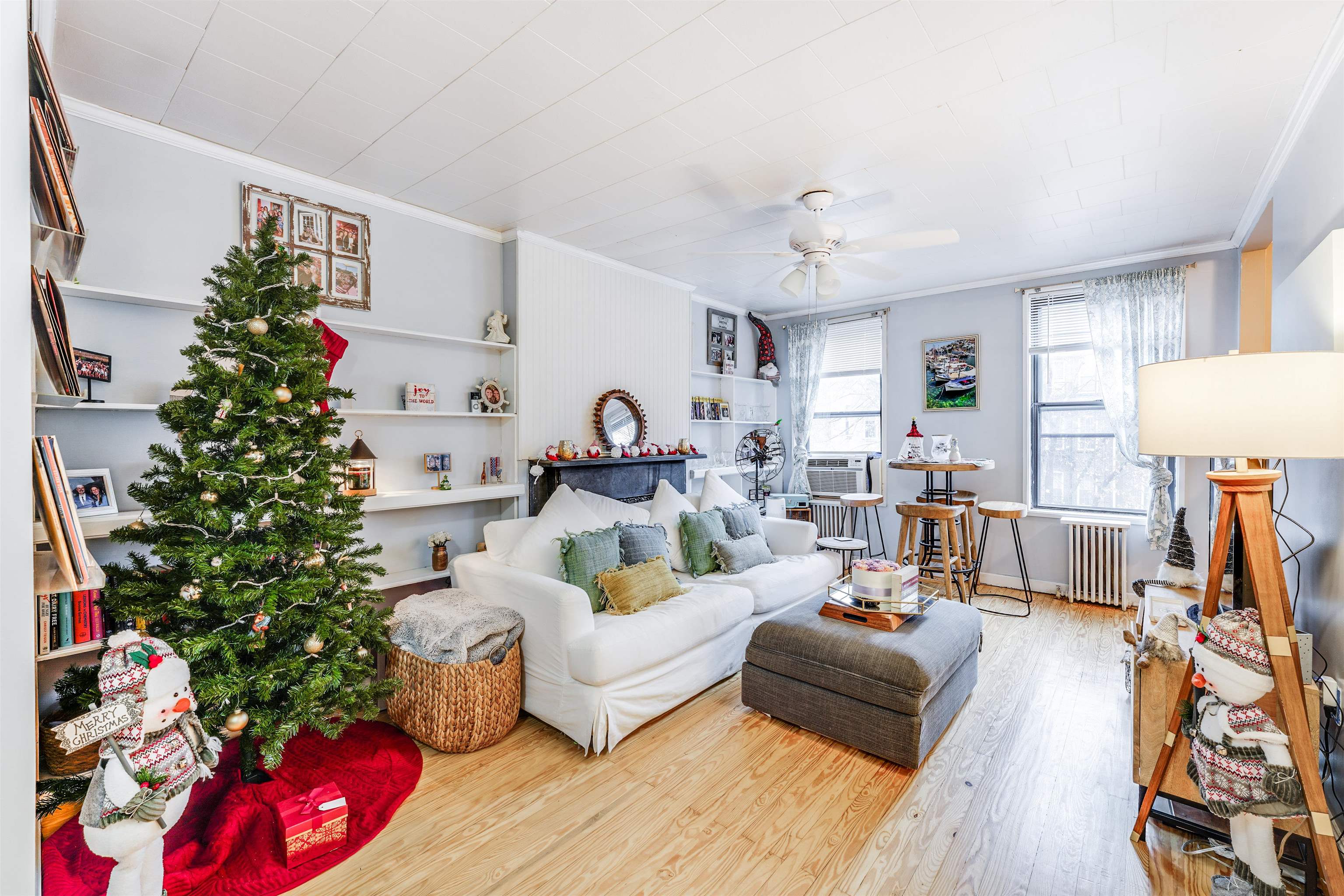 916 PARK AVE Unit: 4