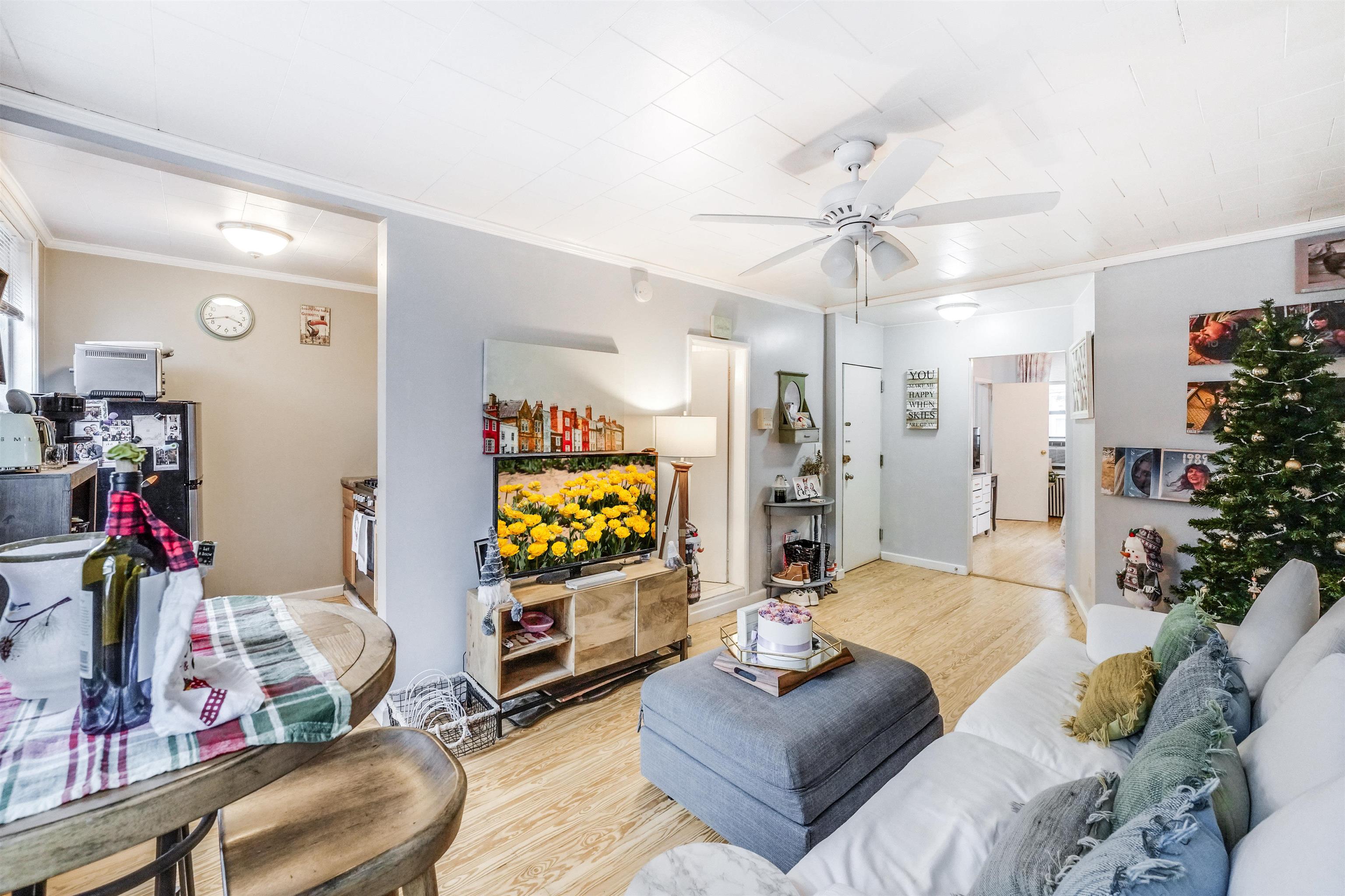 916 PARK AVE Unit: 4