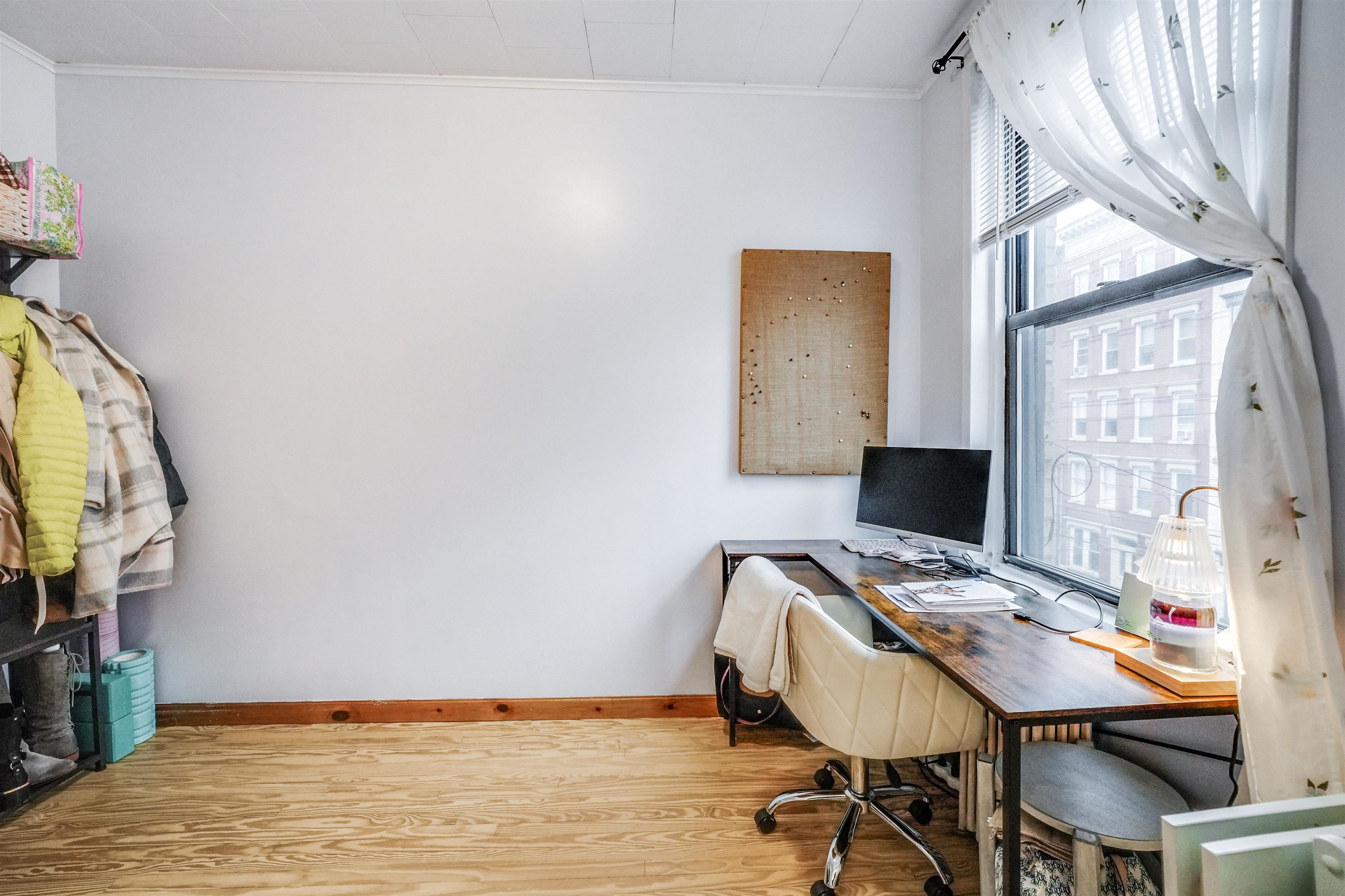 916 PARK AVE Unit: 4
