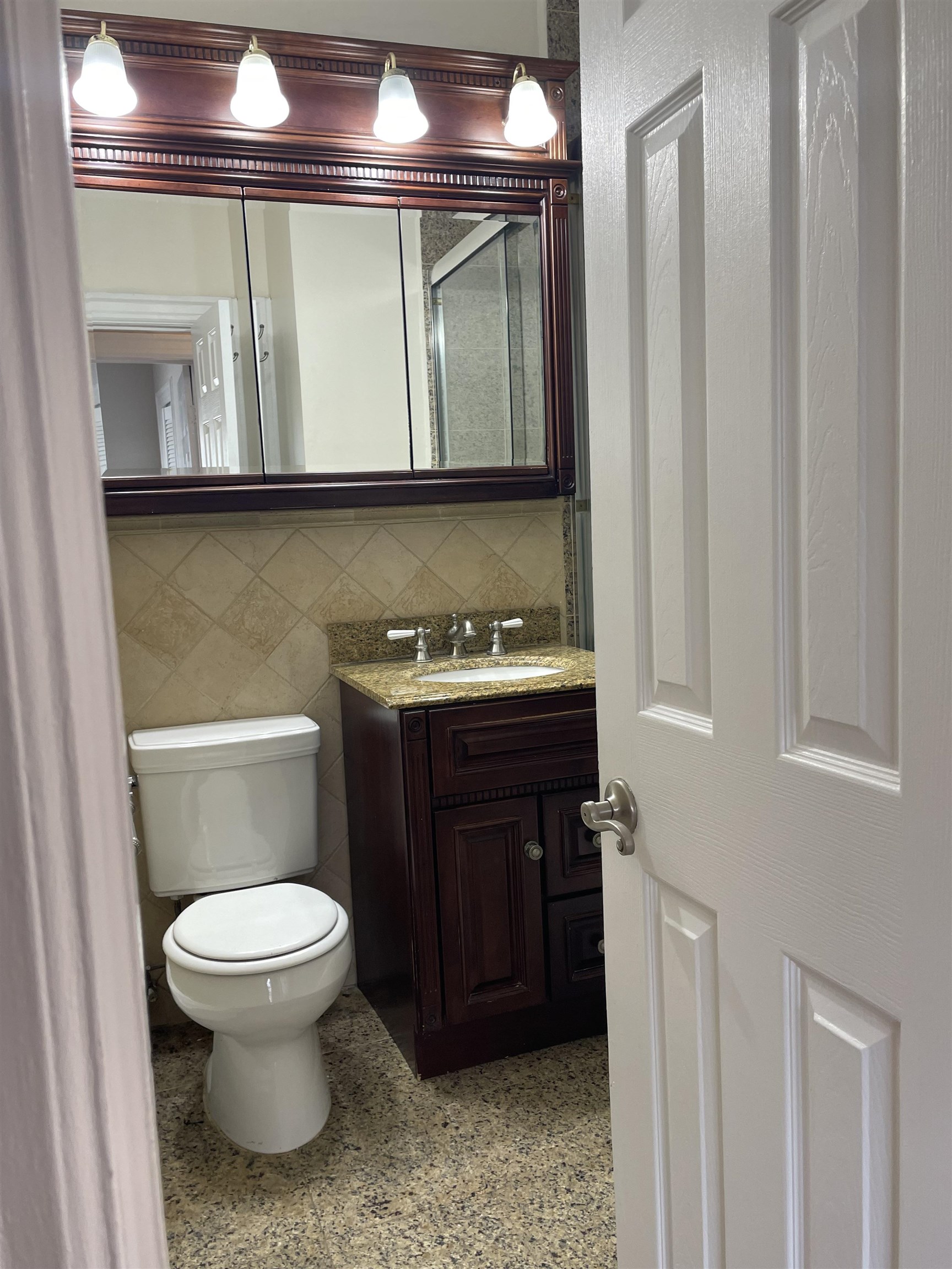 148 NESBIT ST Unit: 2