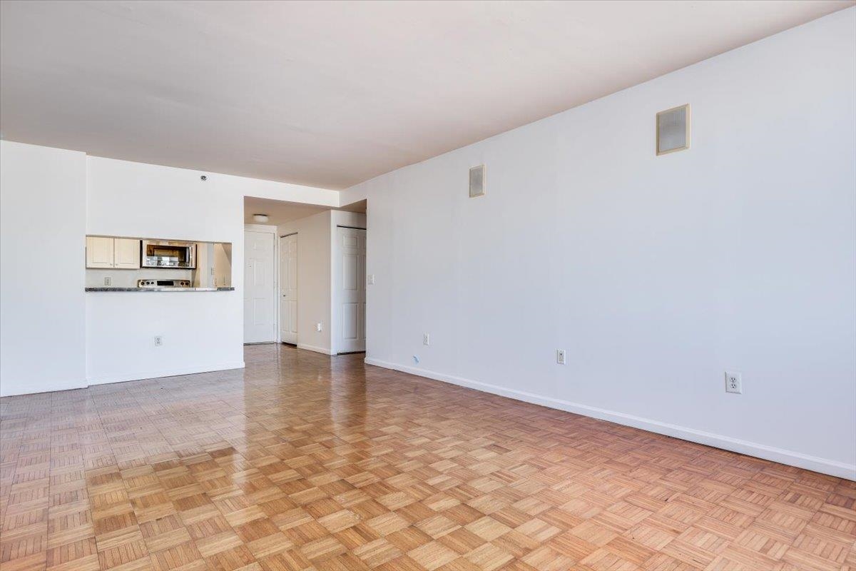 1 2ND ST Unit: 2408