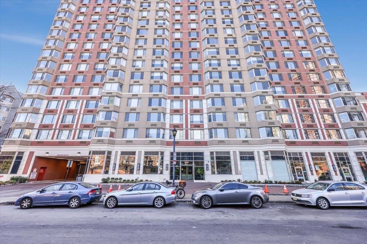 1 2ND ST Unit: 2408