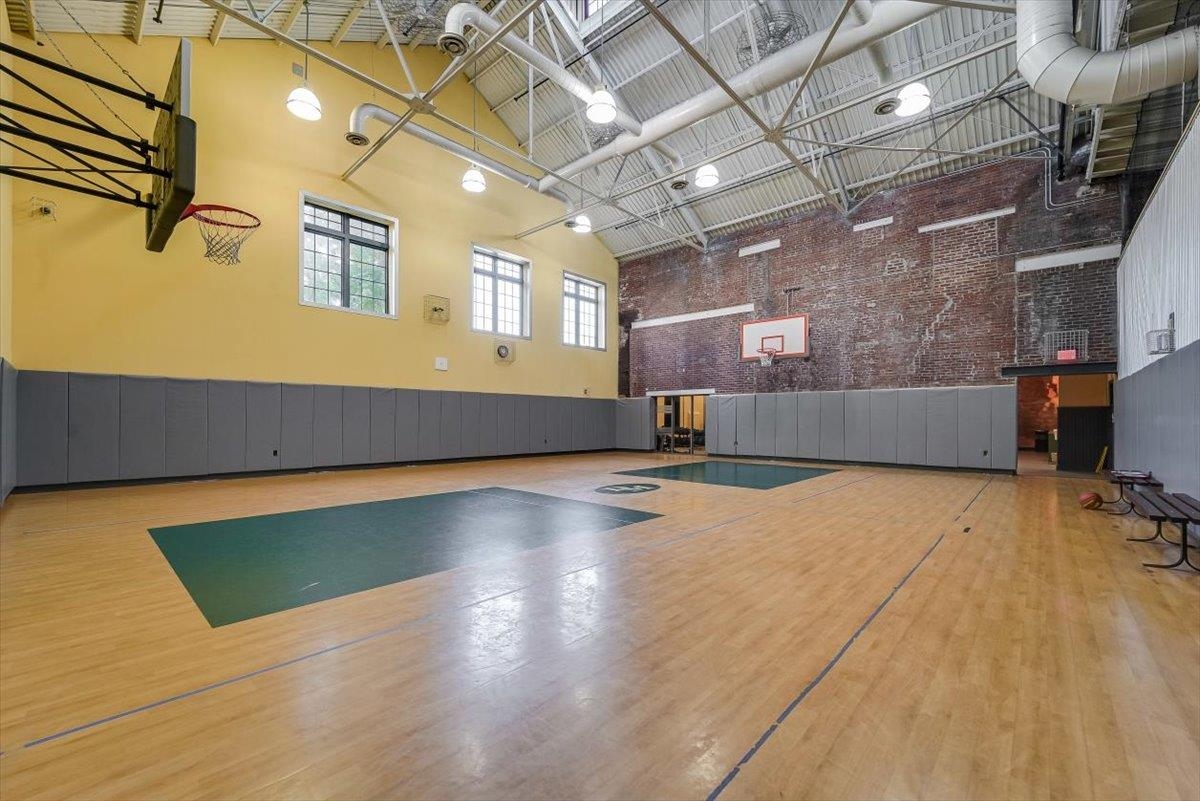 186 WAYNE ST Unit: 421D