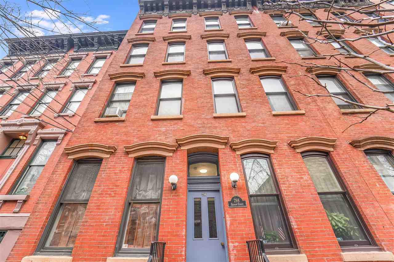 298 BARROW ST Unit: 3L
