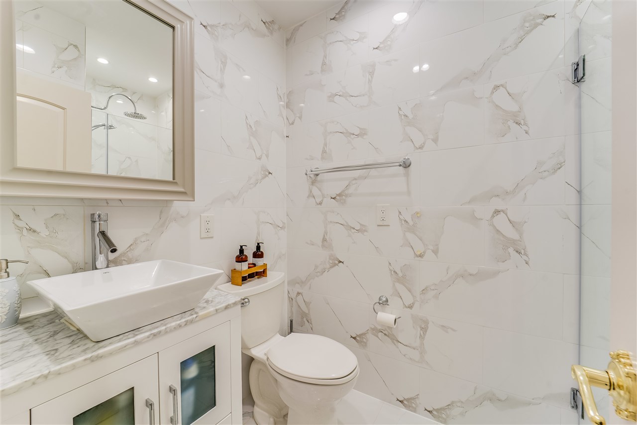 298 BARROW ST Unit: 3L
