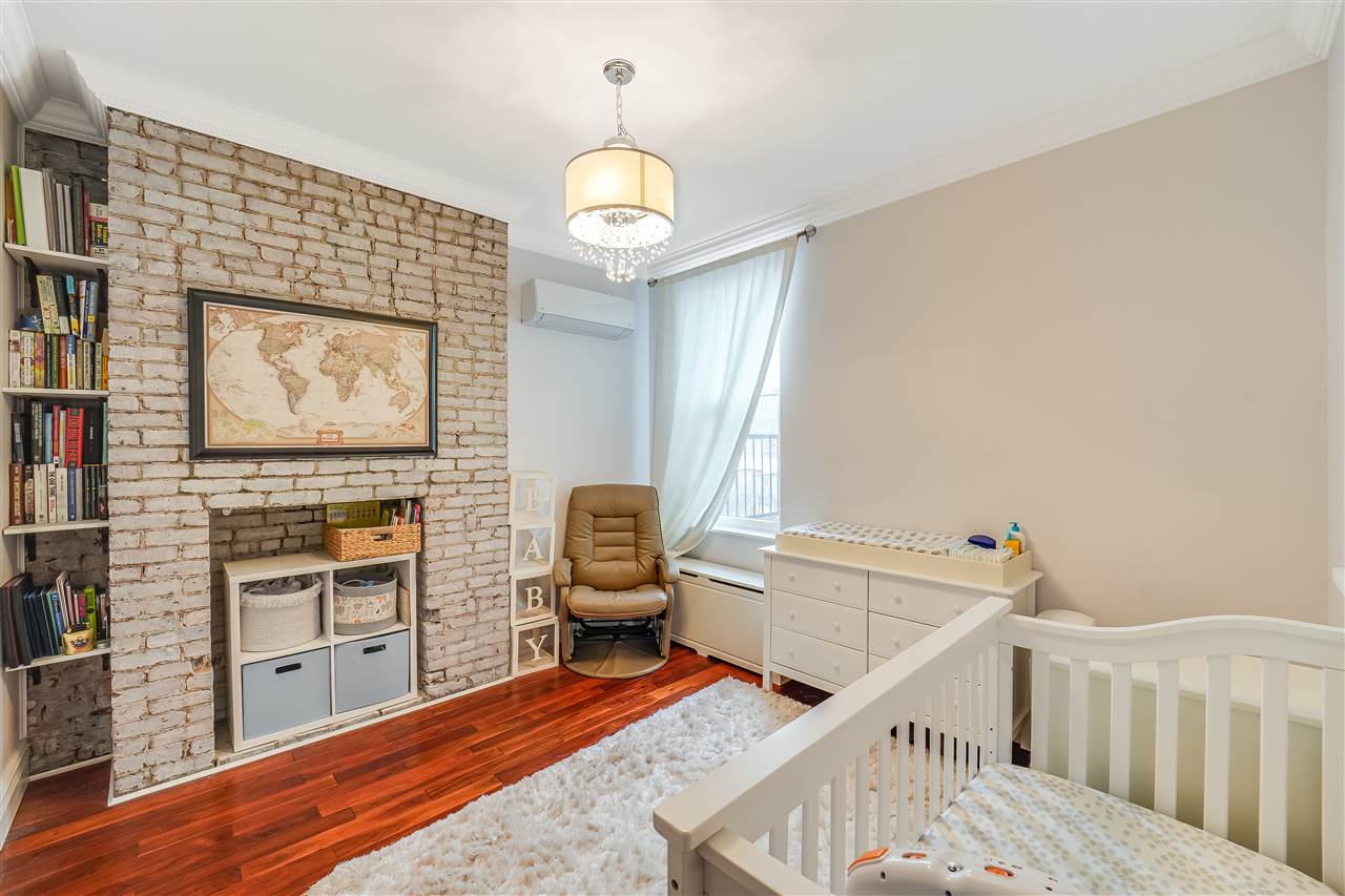 298 BARROW ST Unit: 3L