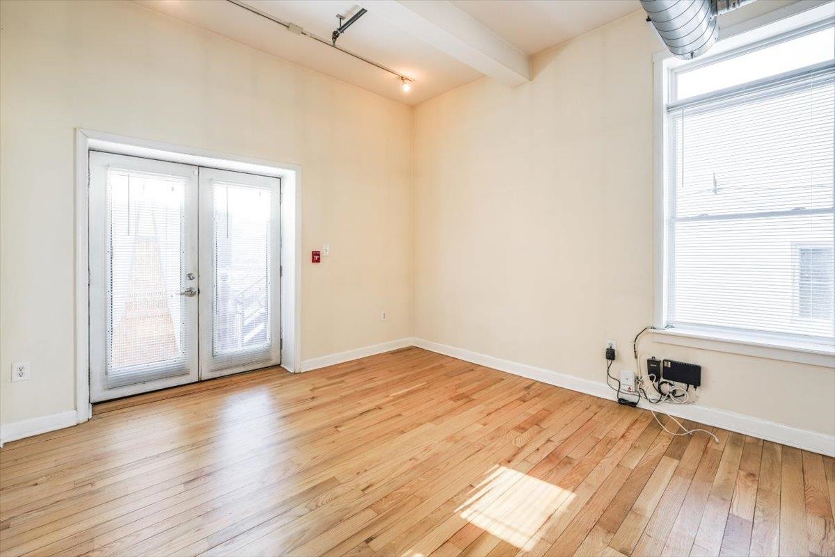 119 HANCOCK AVE Unit: 2
