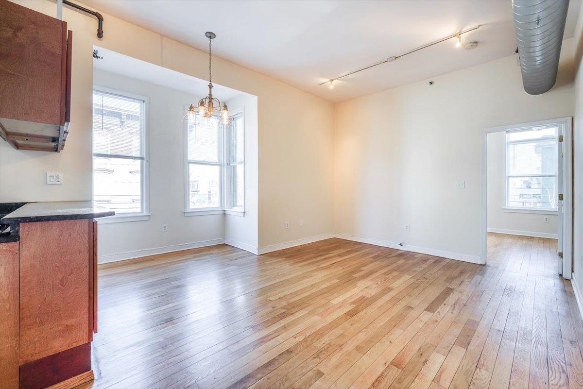 119 HANCOCK AVE Unit: 2