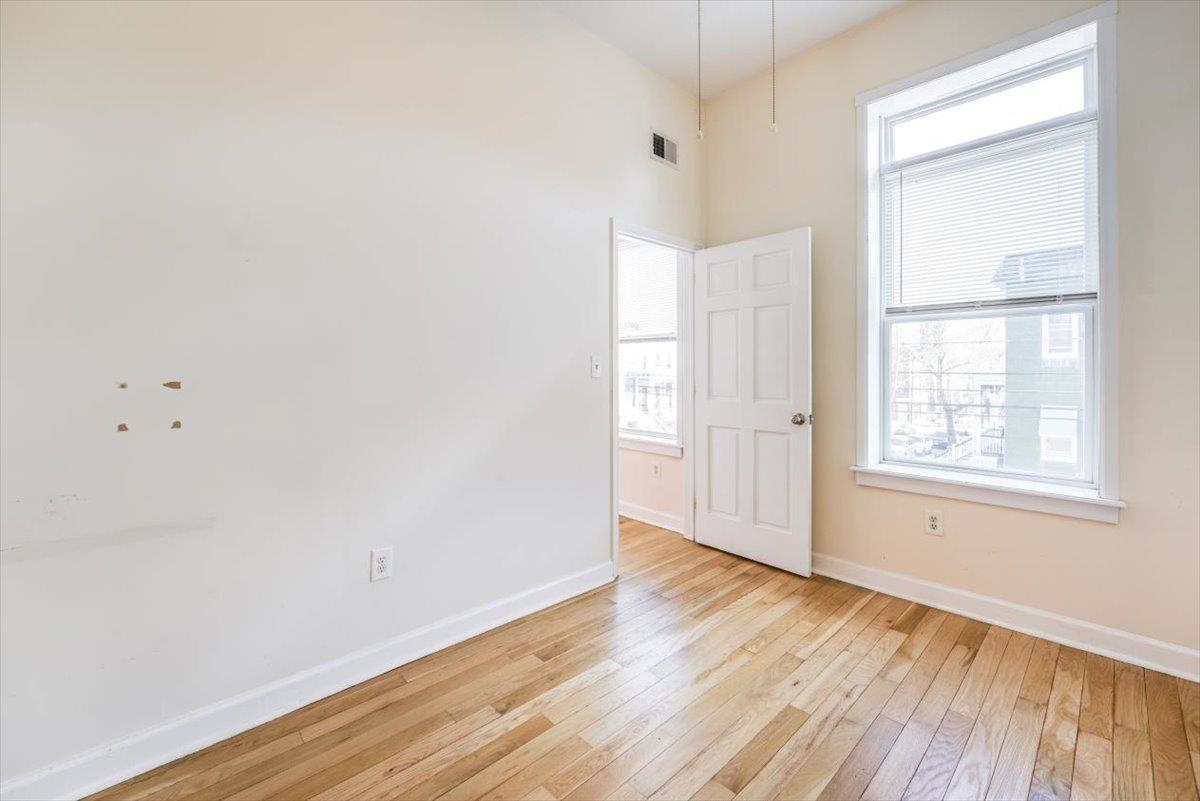 119 HANCOCK AVE Unit: 2