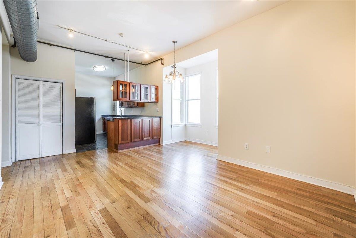 119 HANCOCK AVE Unit: 2