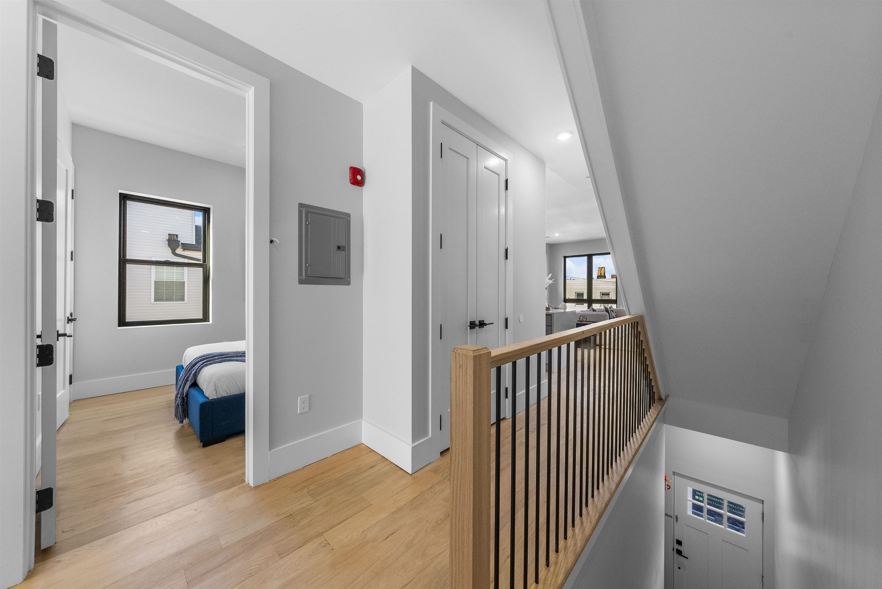 13 MANHATTAN AVE Unit: 3