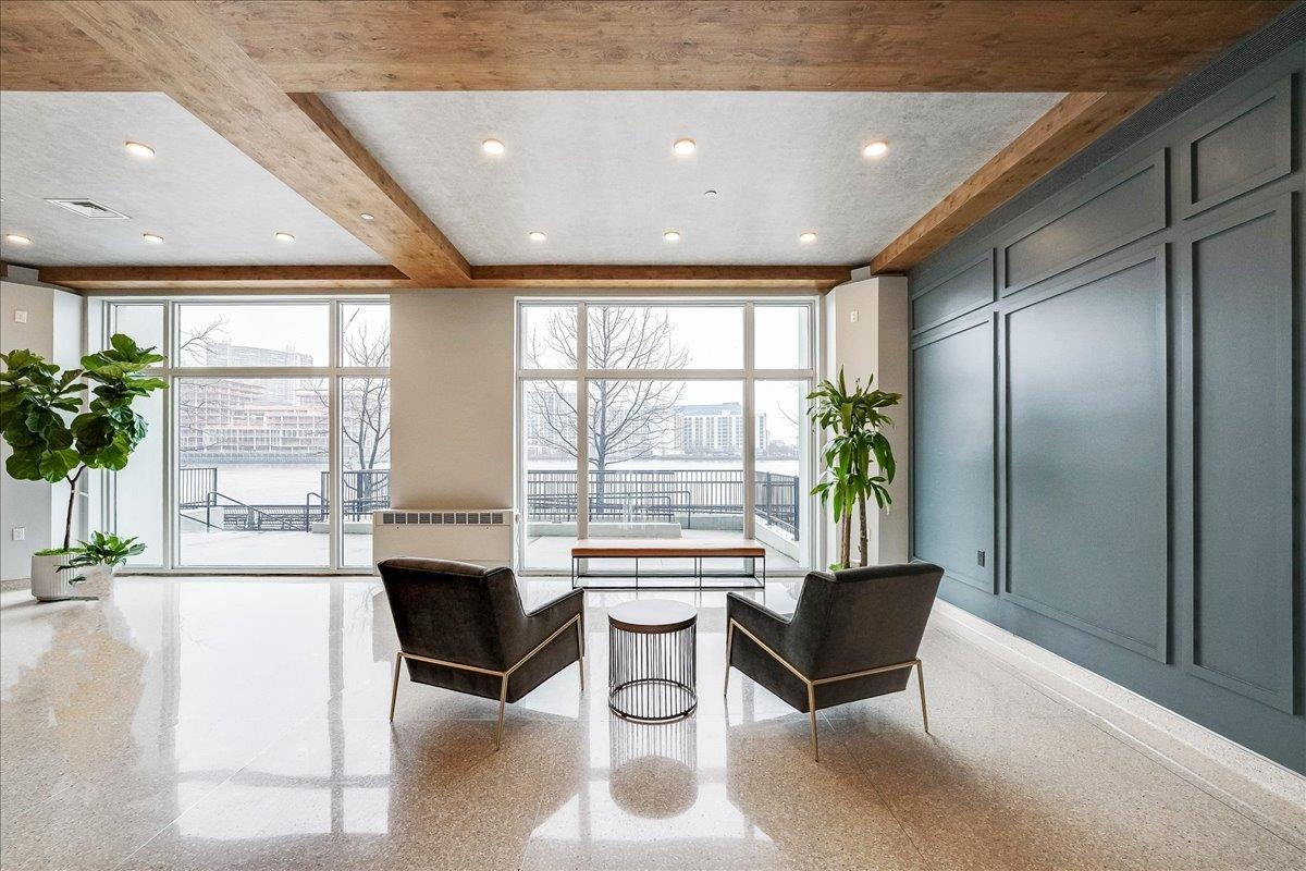 1500 HUDSON ST Unit: 3L