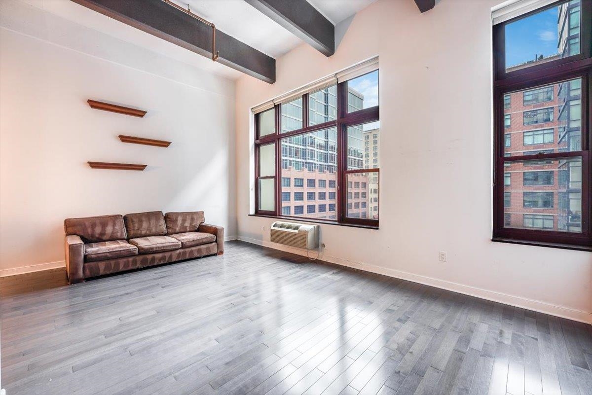 1500 HUDSON ST Unit: 3L