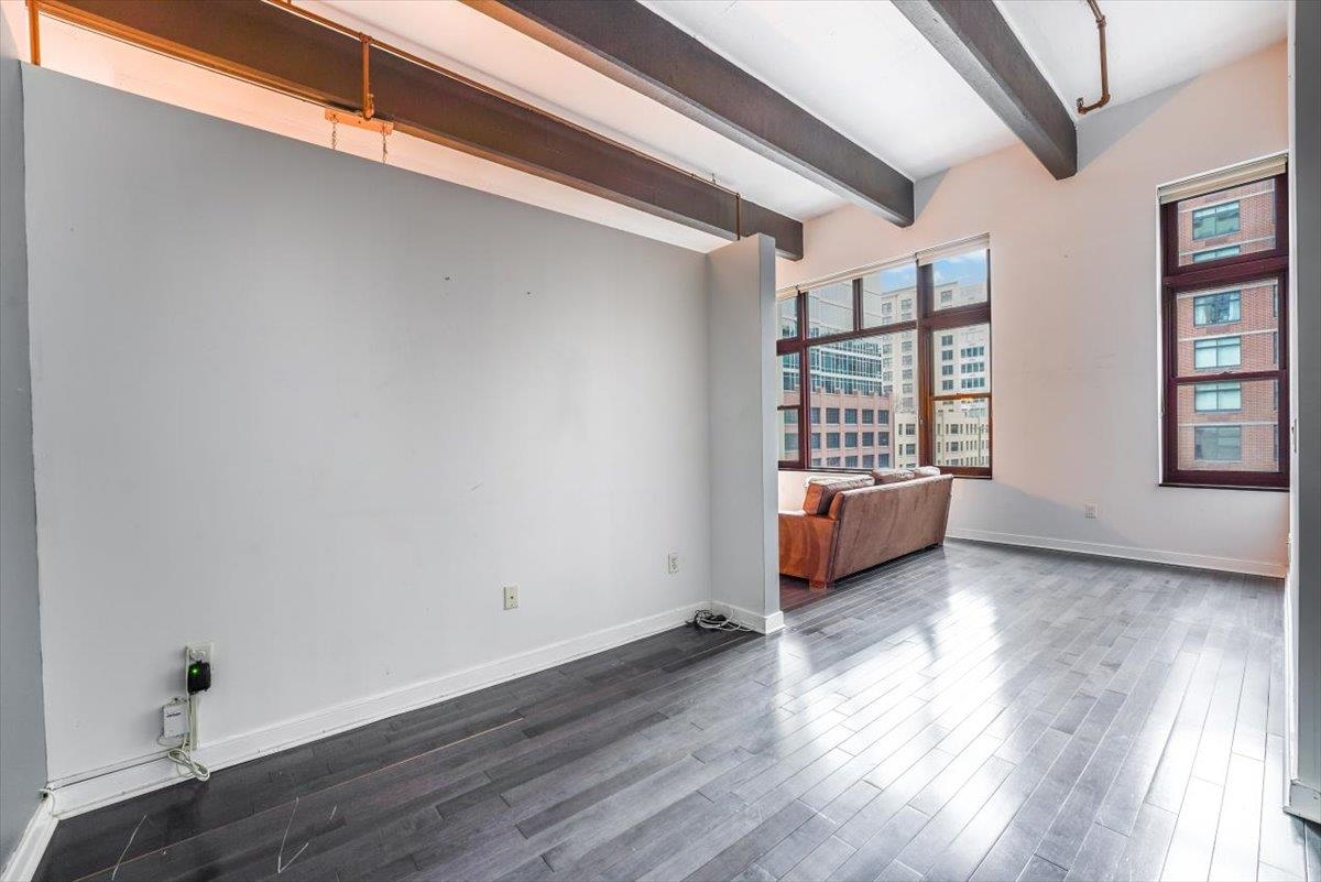 1500 HUDSON ST Unit: 3L