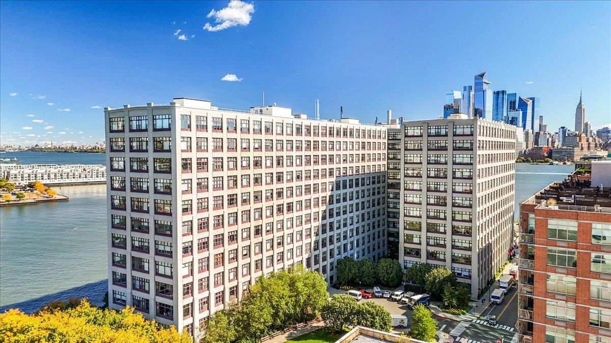 1500 HUDSON ST Unit: 3L