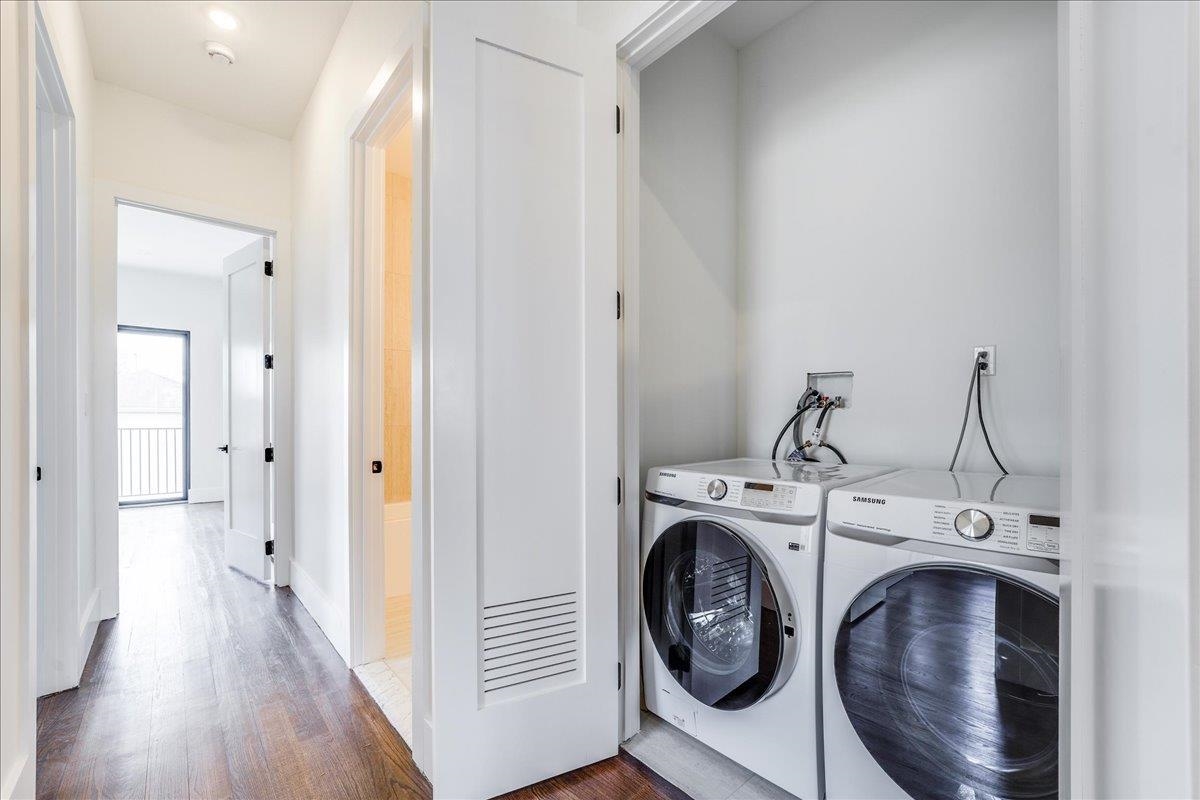 228 NUNDA AVE Unit: 2