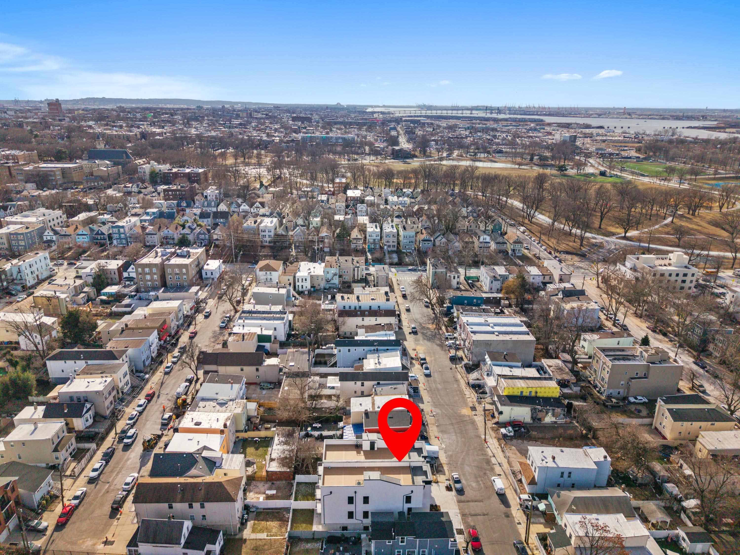 228 NUNDA AVE Unit: 2
