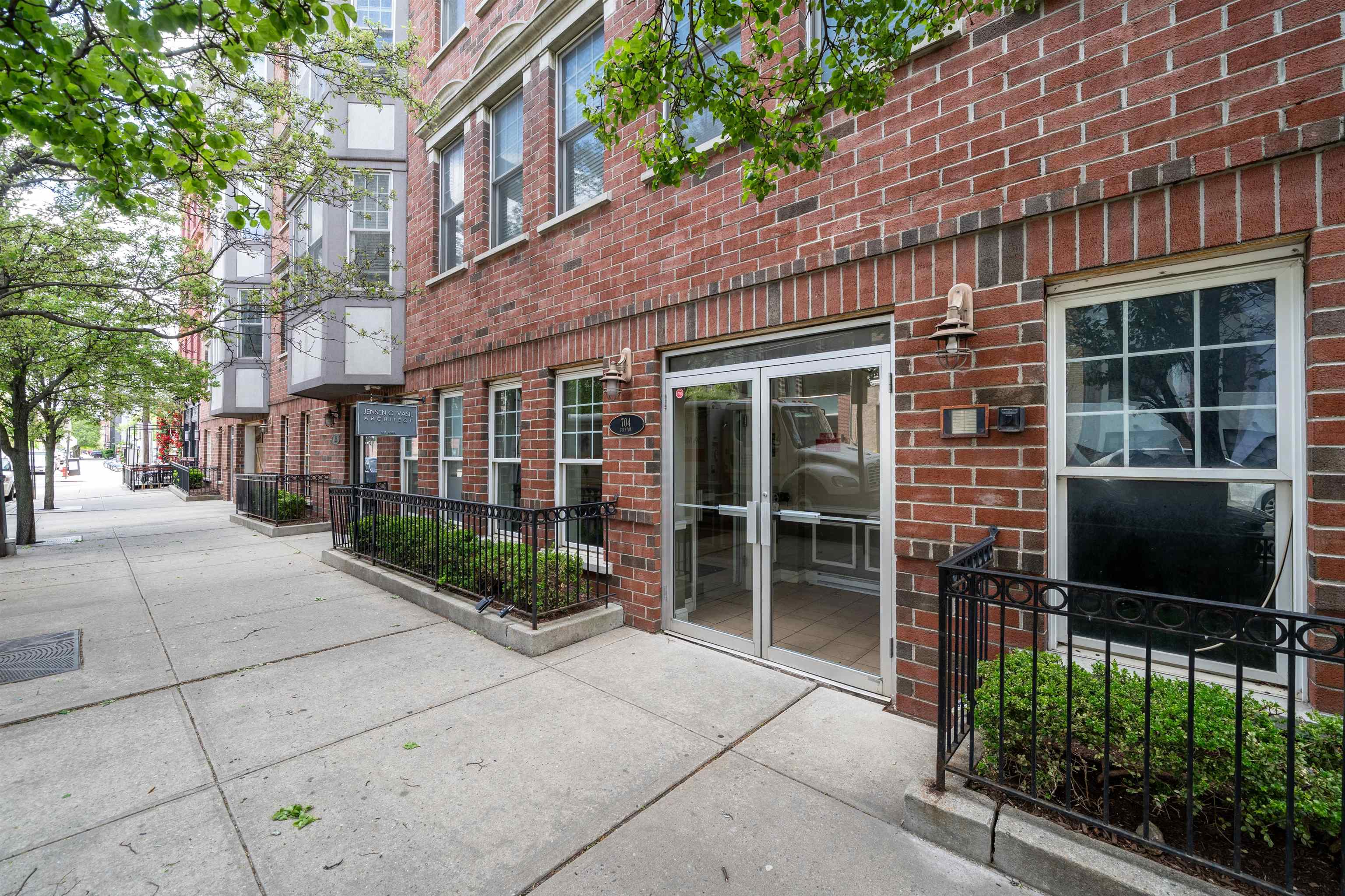 704 CLINTON ST Unit: 5D