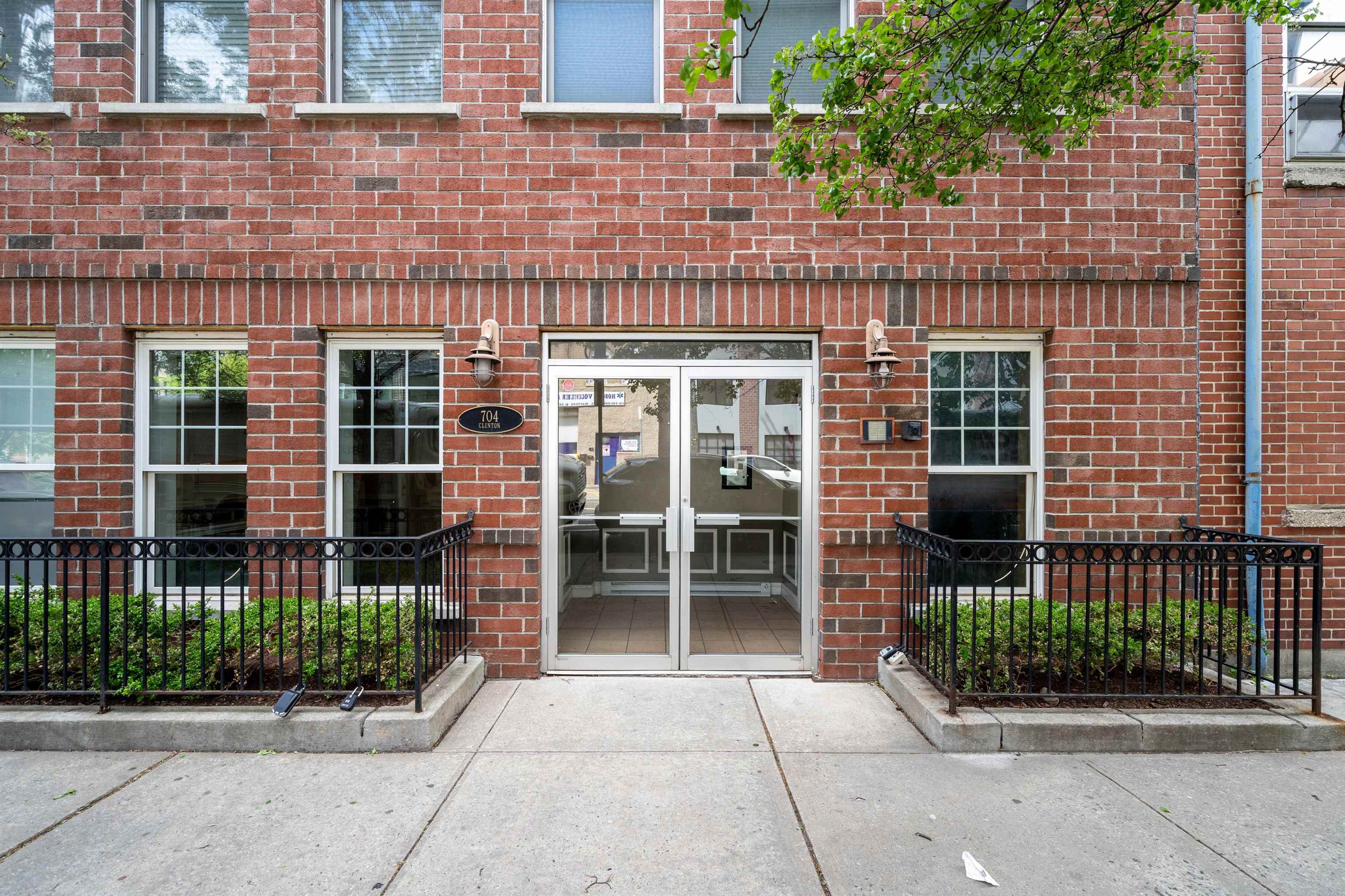 704 CLINTON ST Unit: 5D