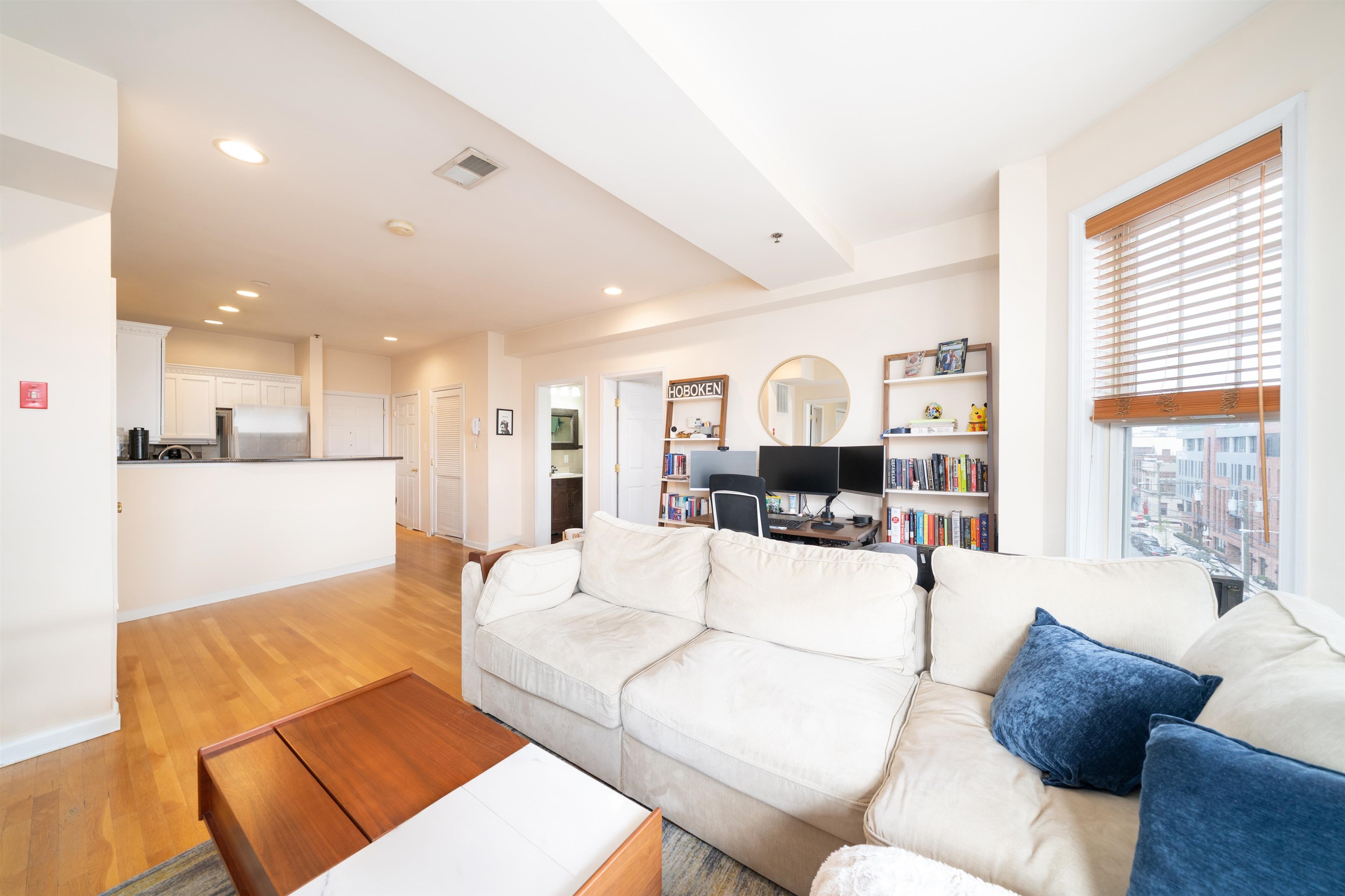 704 CLINTON ST Unit: 5D