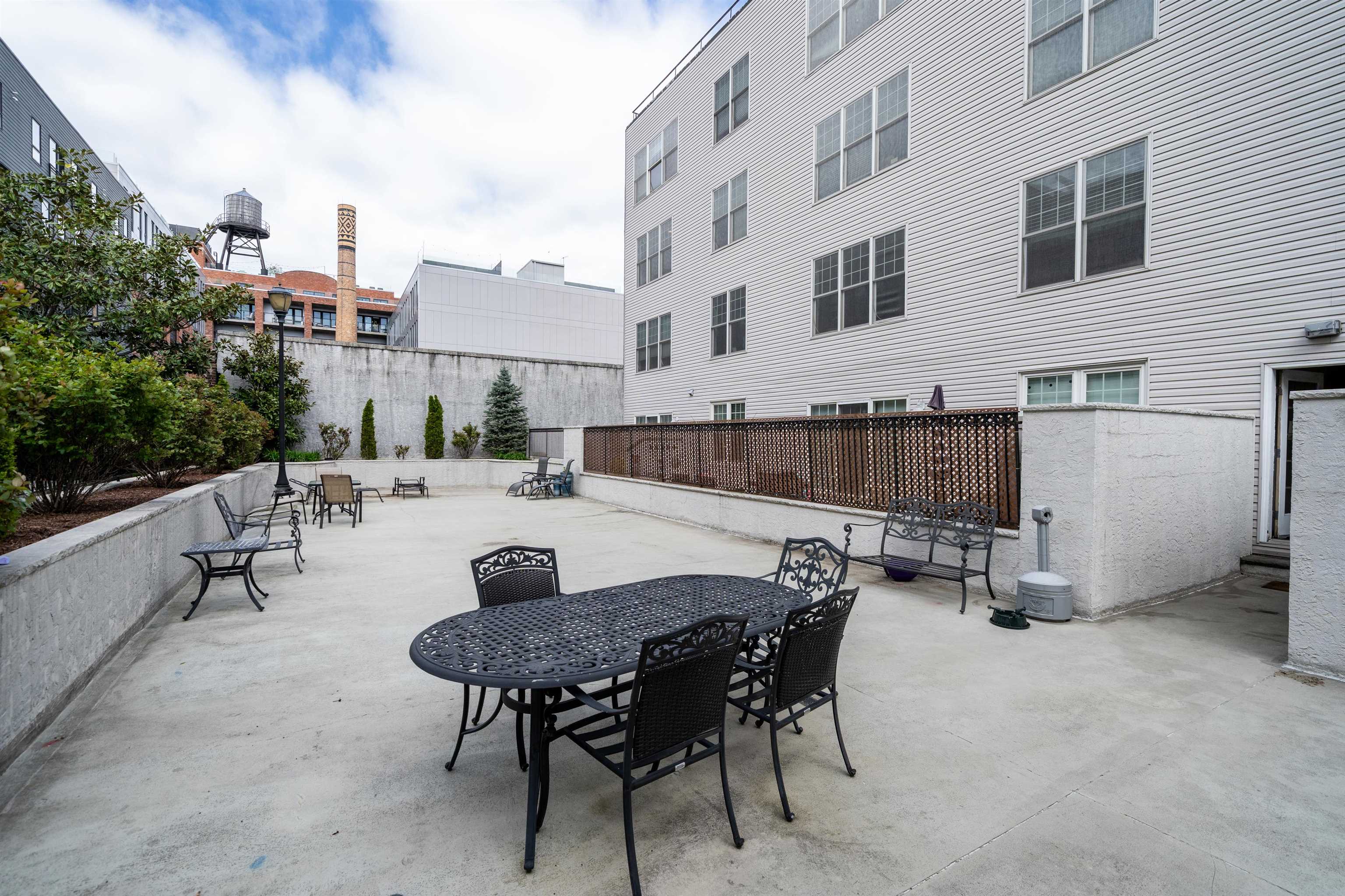 704 CLINTON ST Unit: 5D