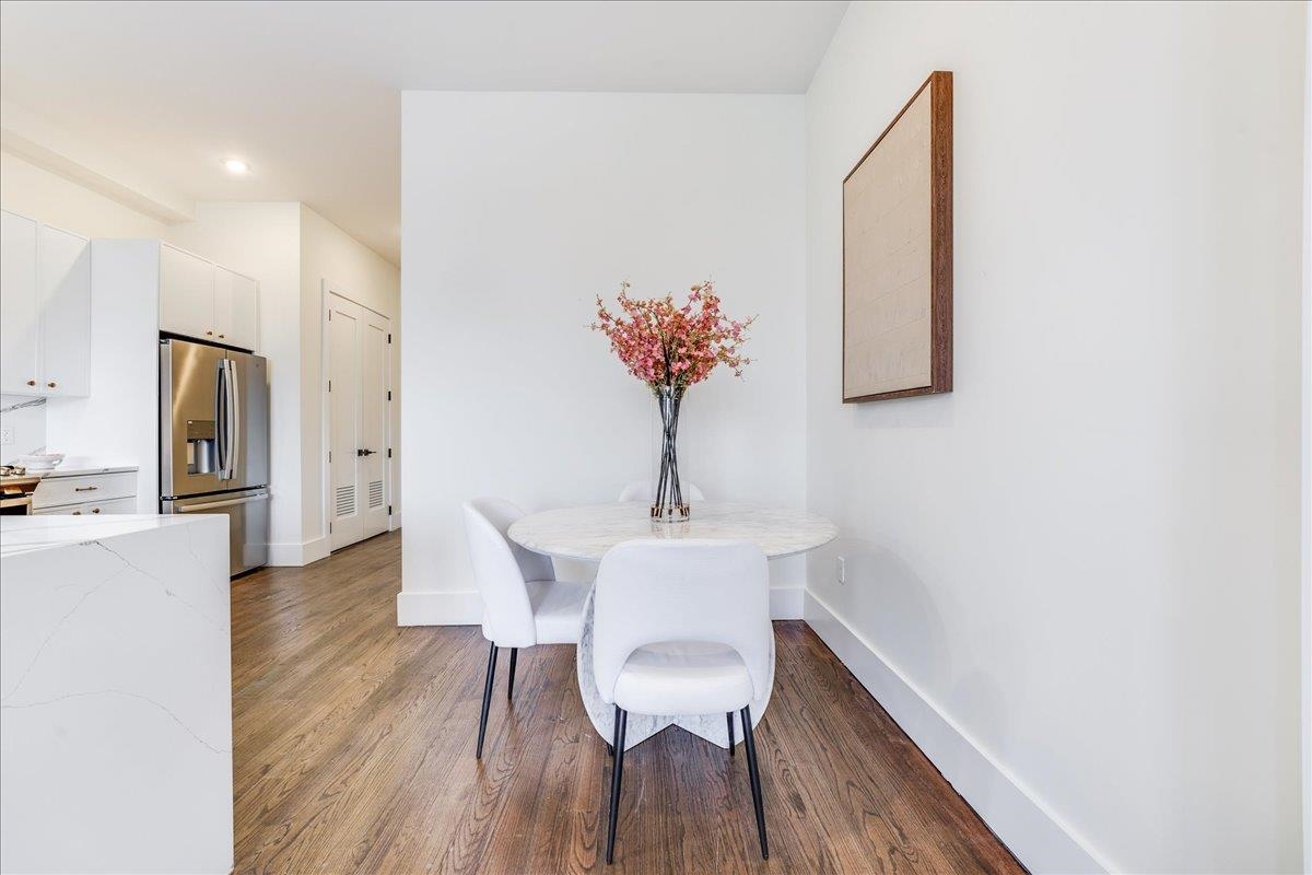 226 NUNDA AVE Unit: 1