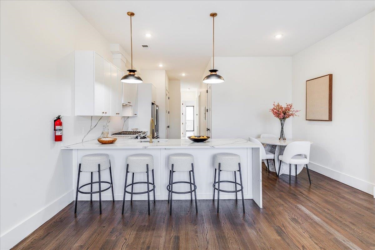 226 NUNDA AVE Unit: 1