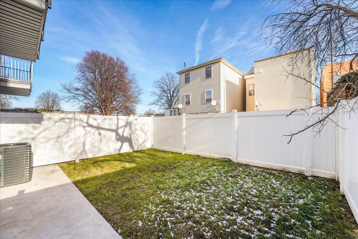 226 NUNDA AVE Unit: 1