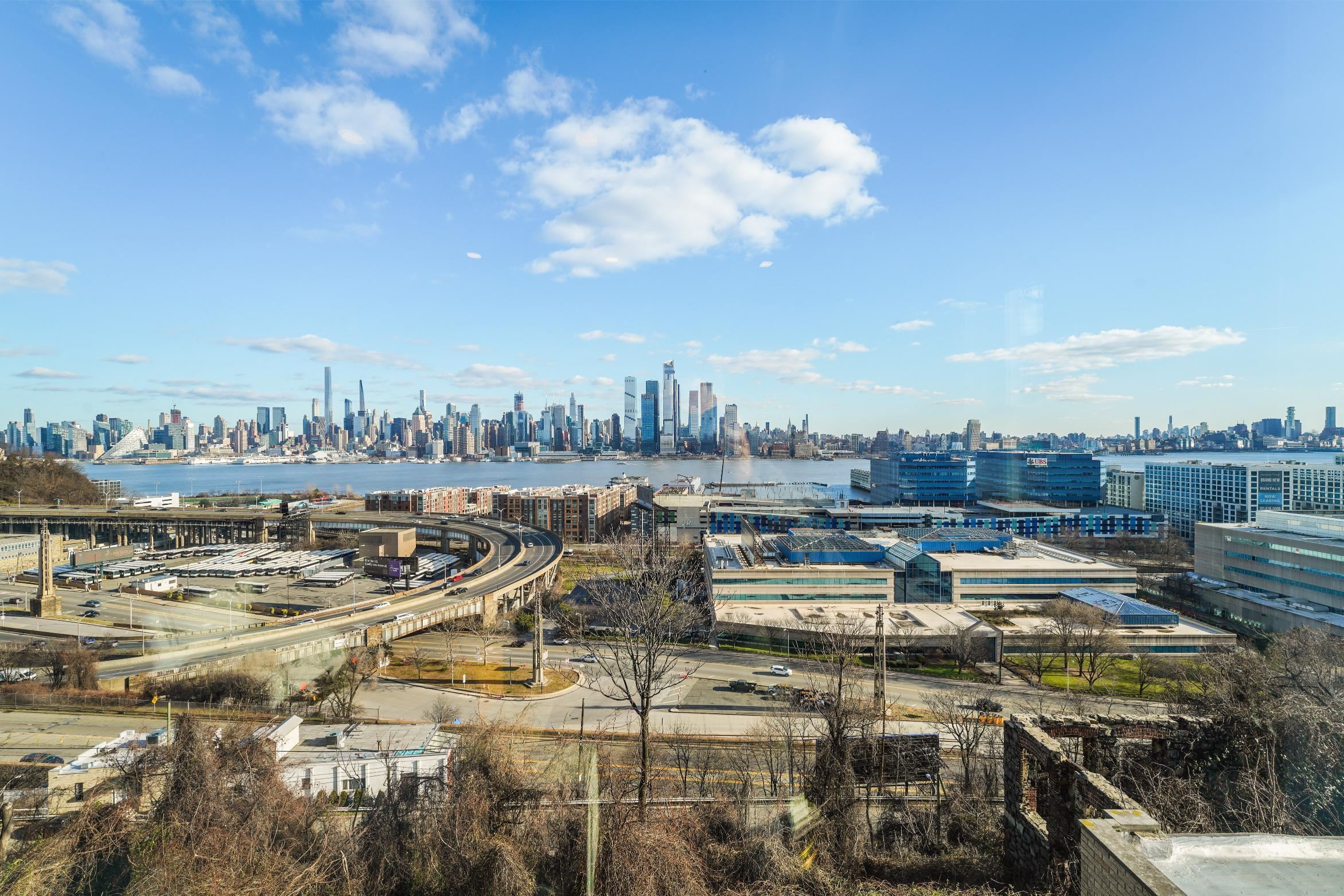 1 LINCOLN PL Unit: 2