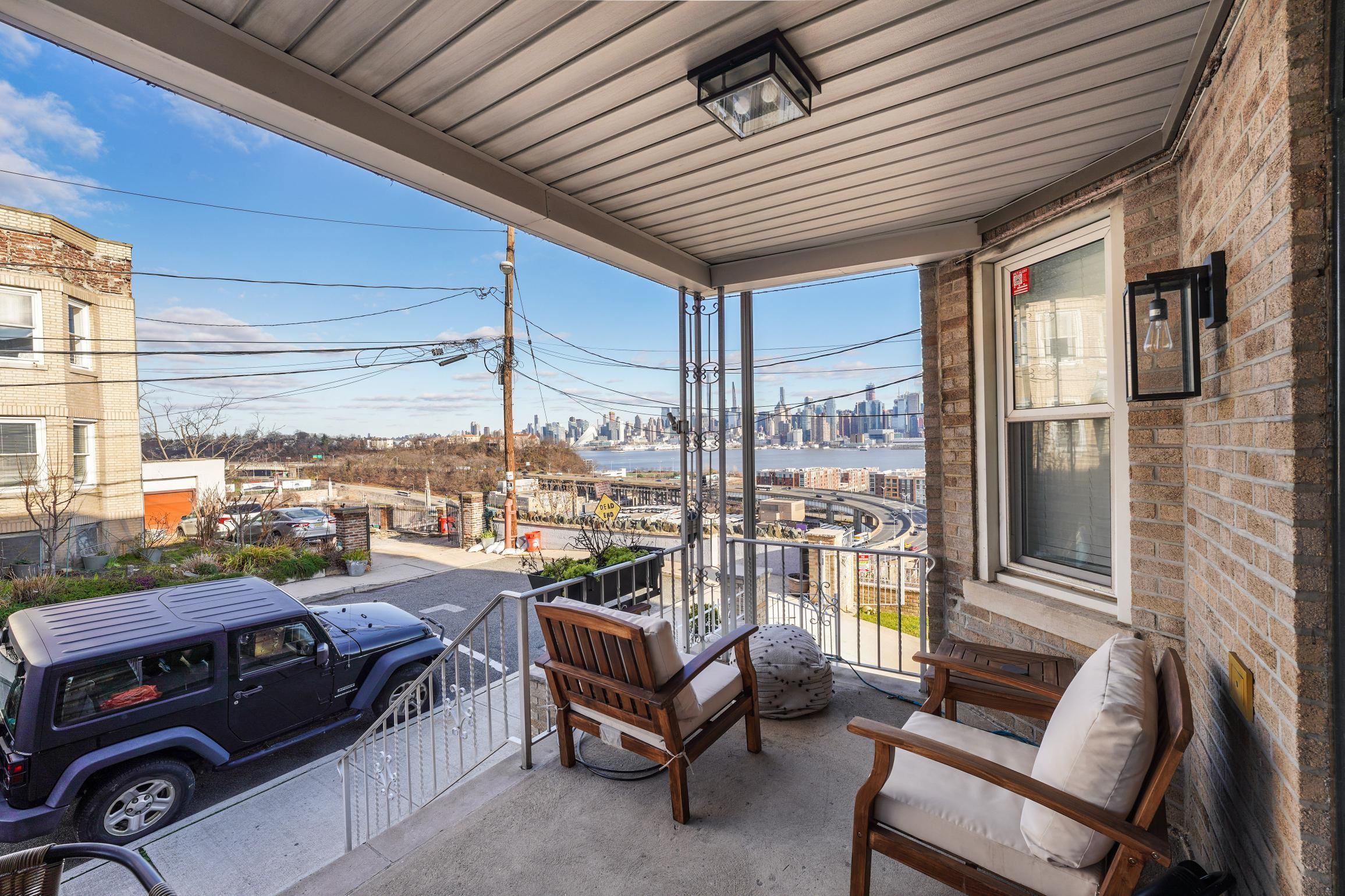 1 LINCOLN PL Unit: 2