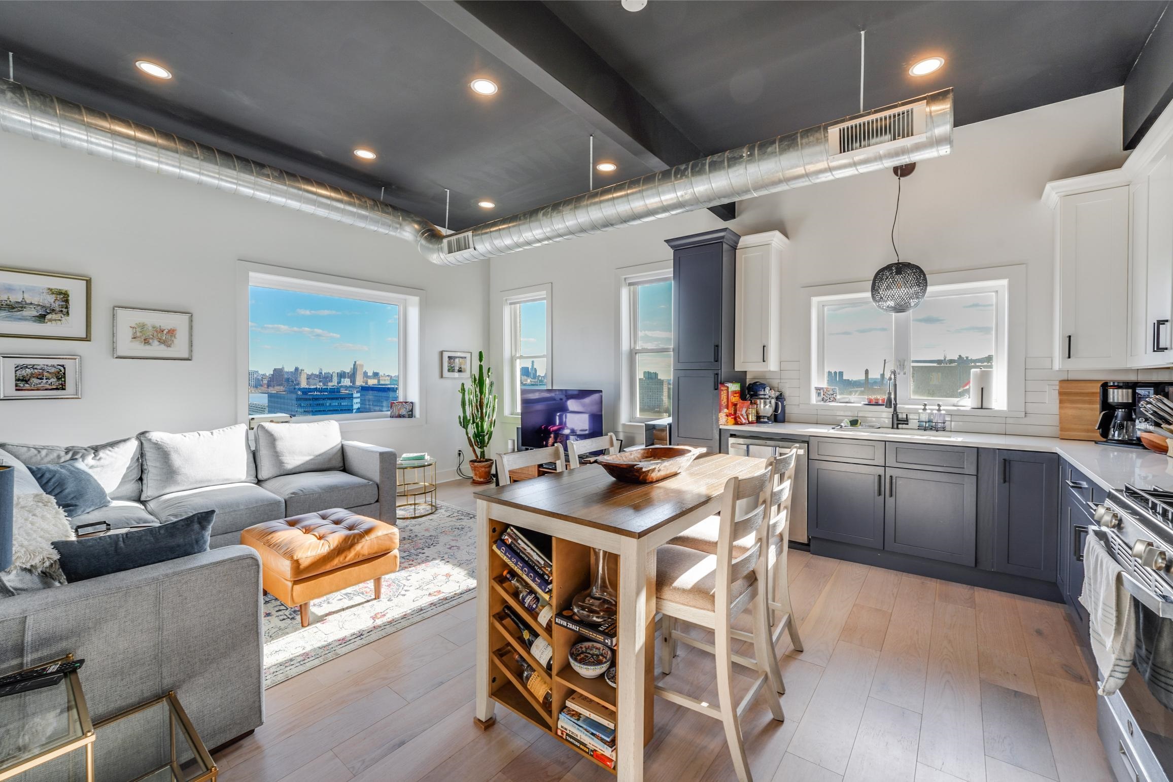 1 LINCOLN PL Unit: 2