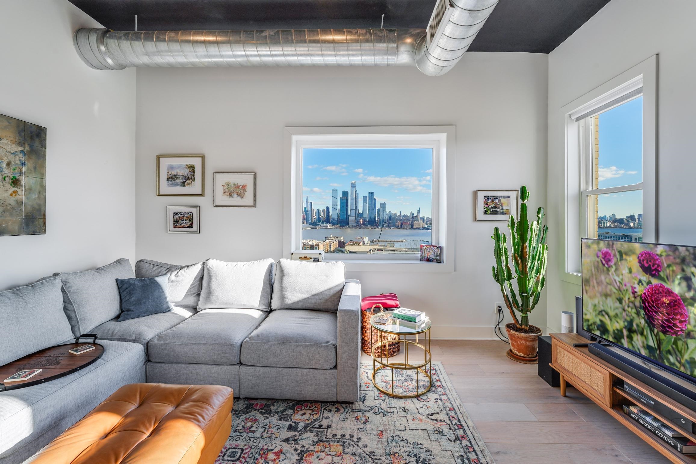 1 LINCOLN PL Unit: 2