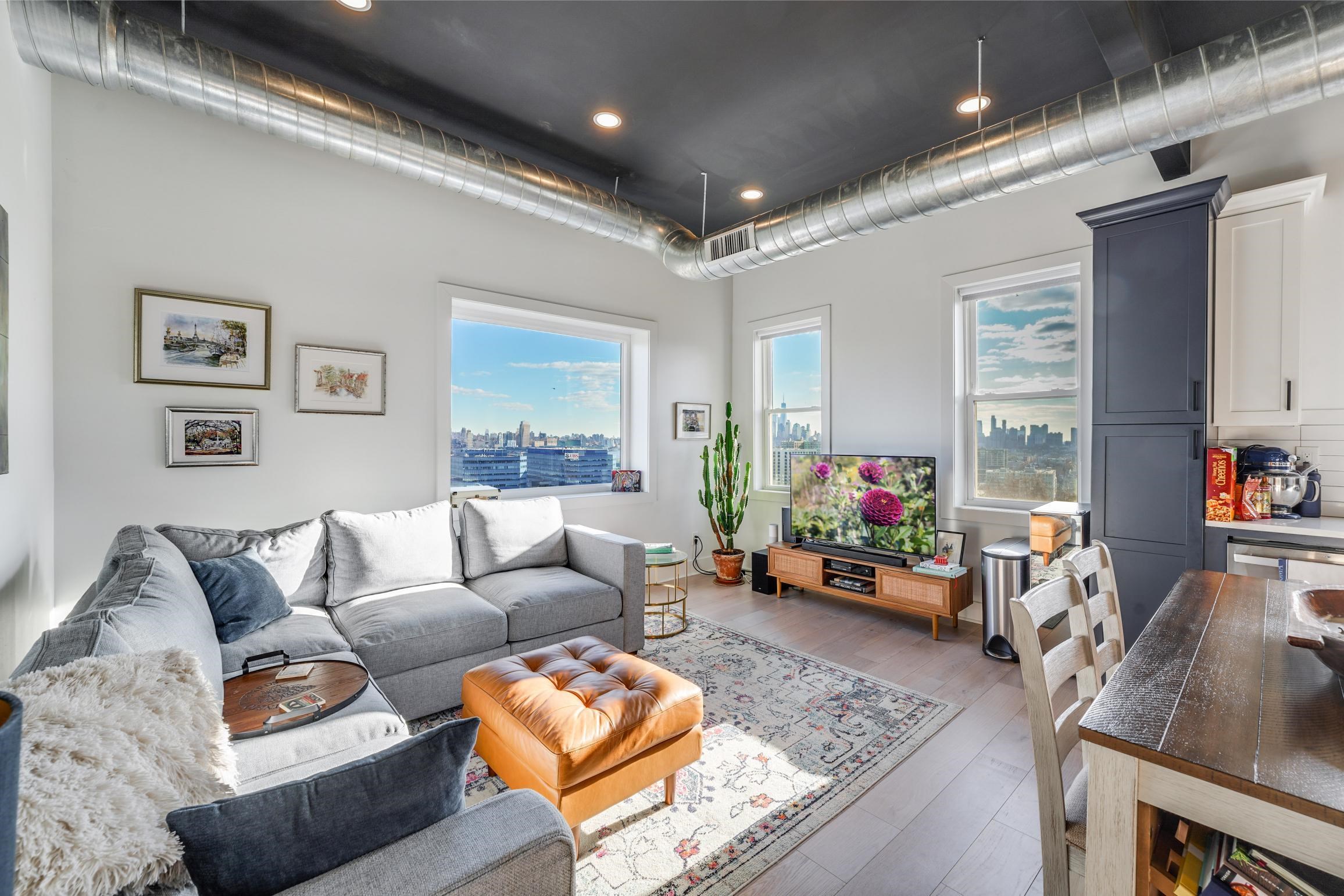 1 LINCOLN PL Unit: 2