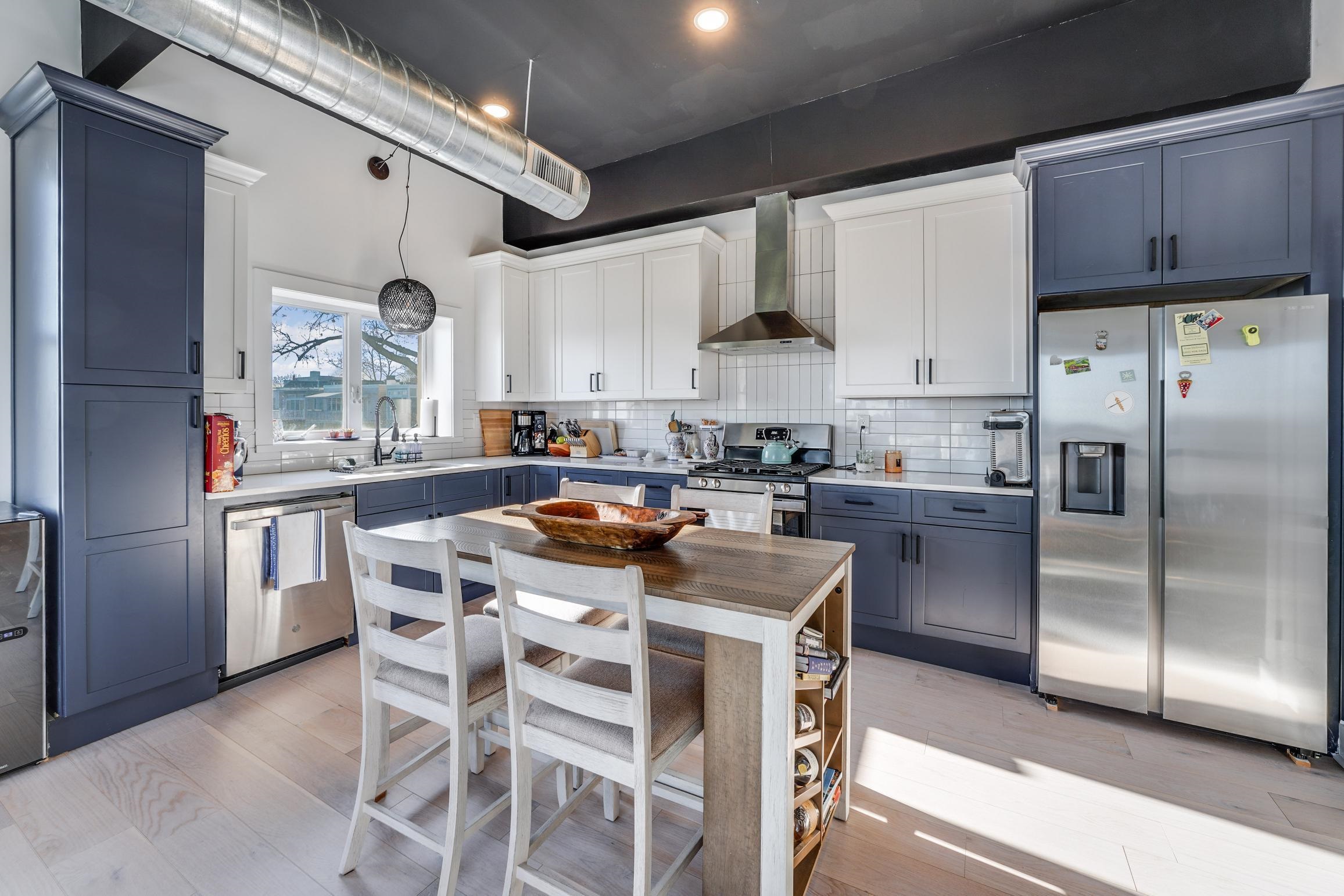 1 LINCOLN PL Unit: 2