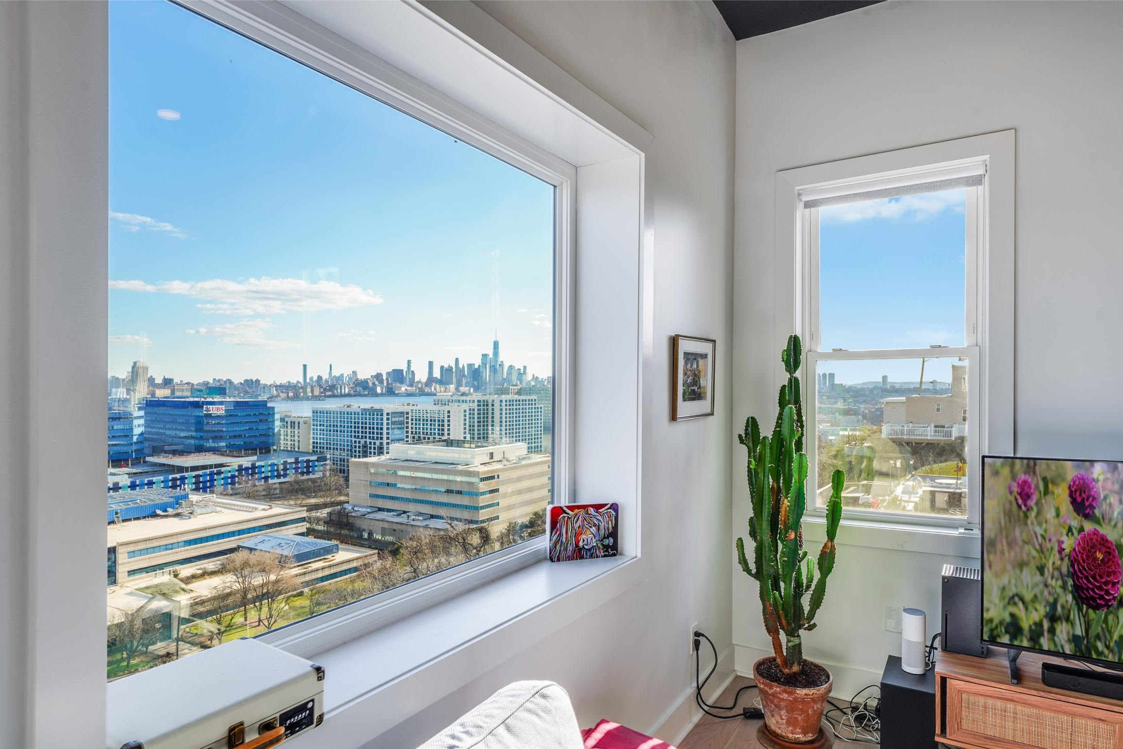 1 LINCOLN PL Unit: 2