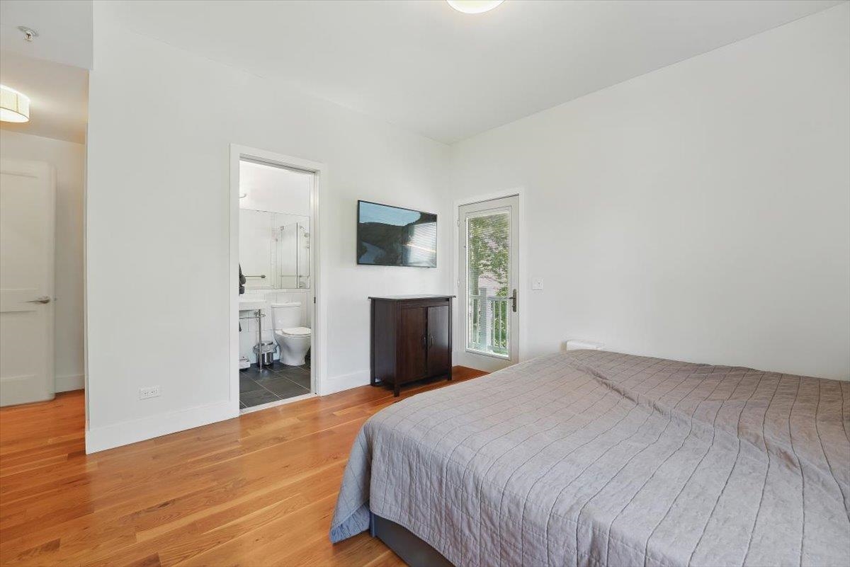 390 1ST ST Unit: 2