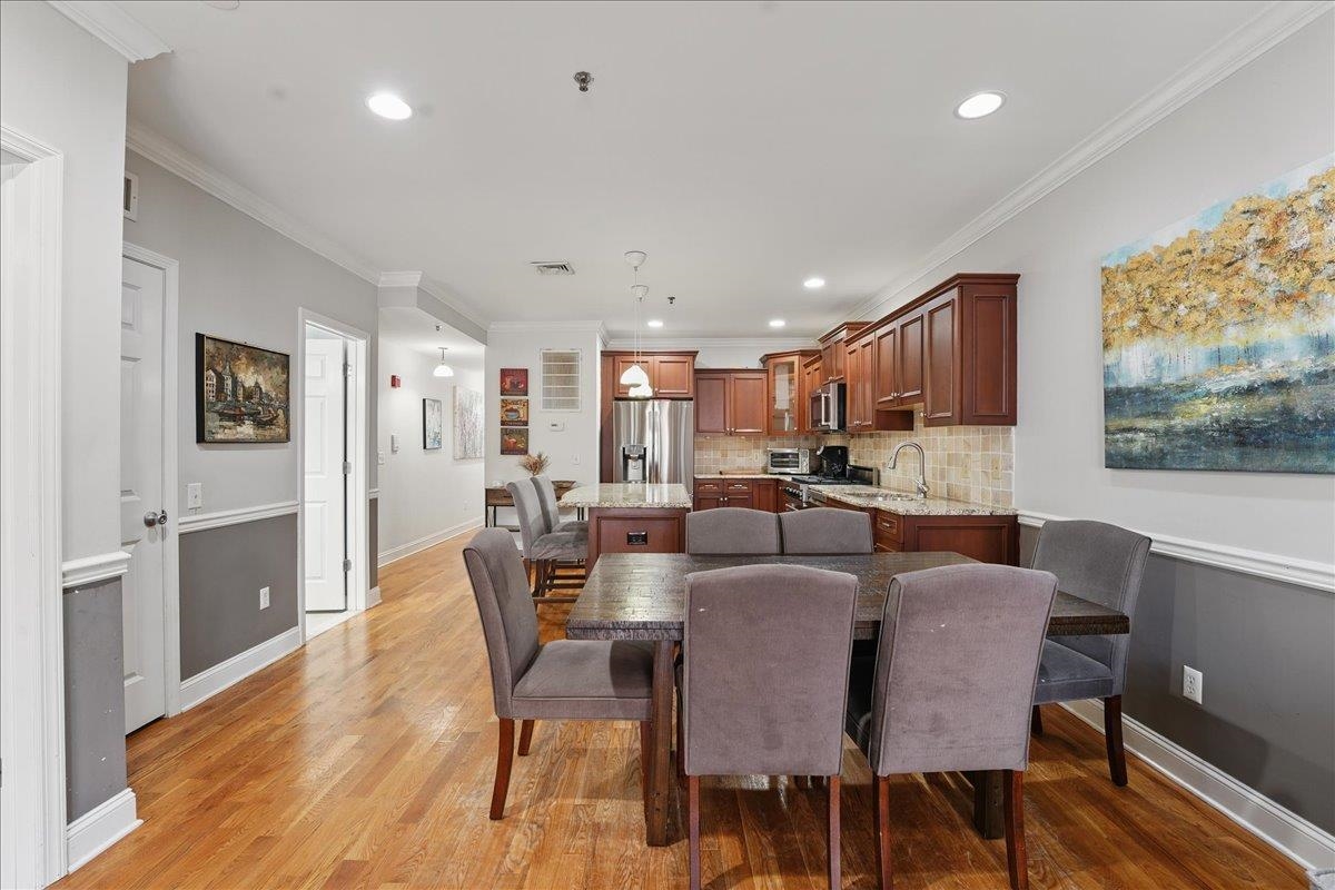211 MADISON ST Unit: 3