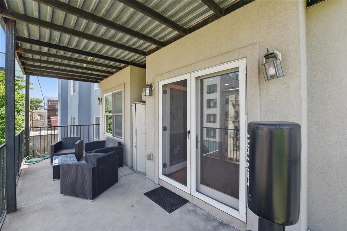 211 MADISON ST Unit: 3