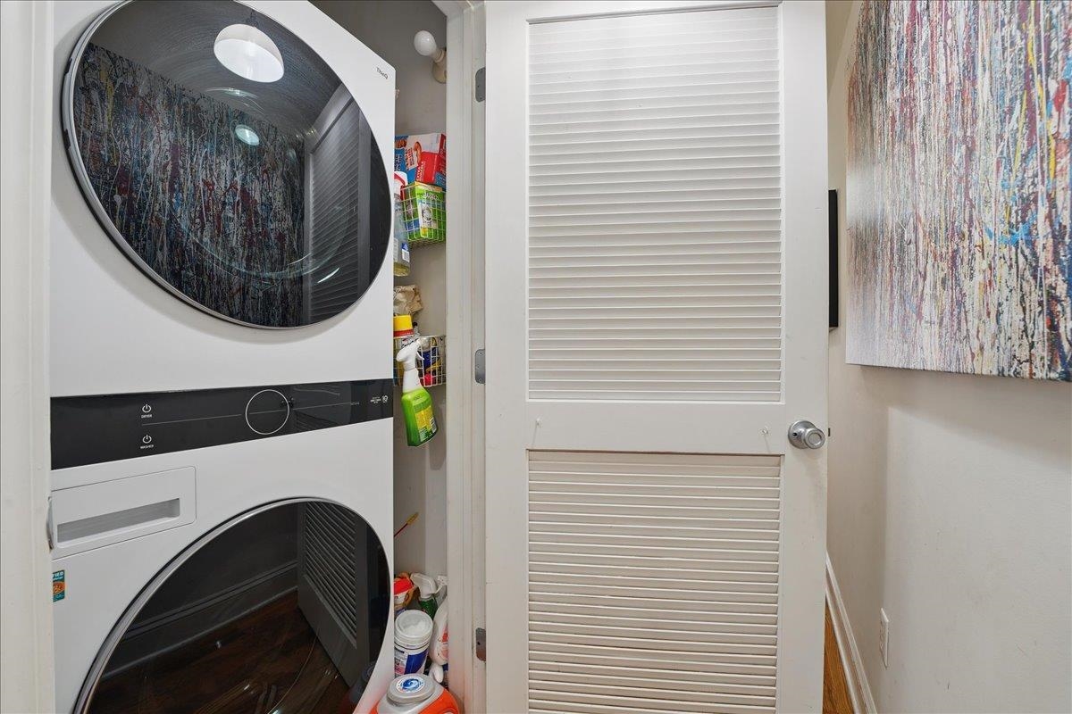 211 MADISON ST Unit: 3