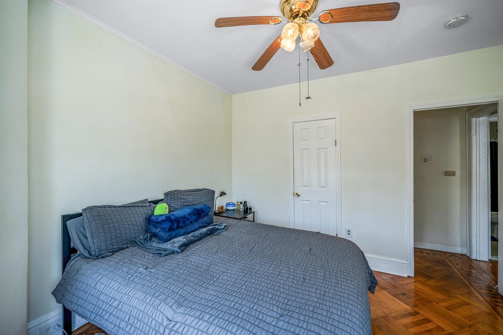 4 LINCOLN PL Unit: 2F