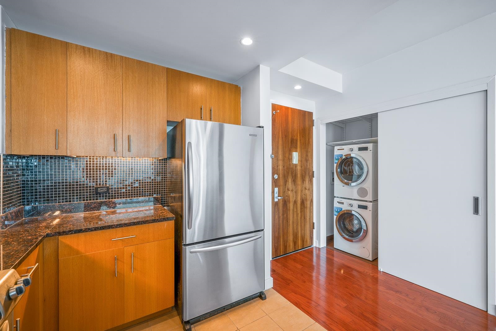 1 SHORE LANE Unit: 1903
