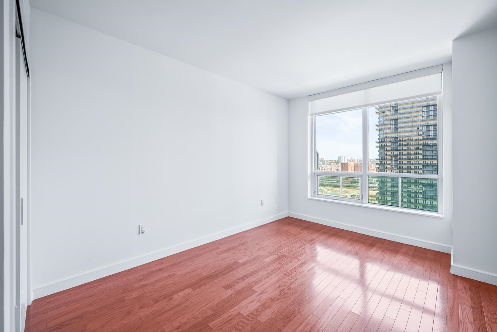 1 SHORE LANE Unit: 1903