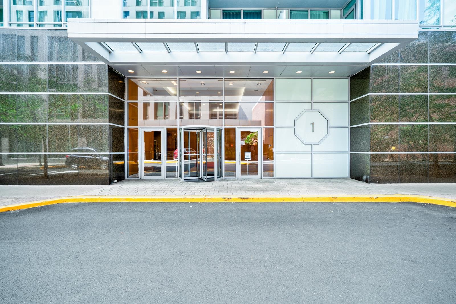 1 SHORE LANE Unit: 1903